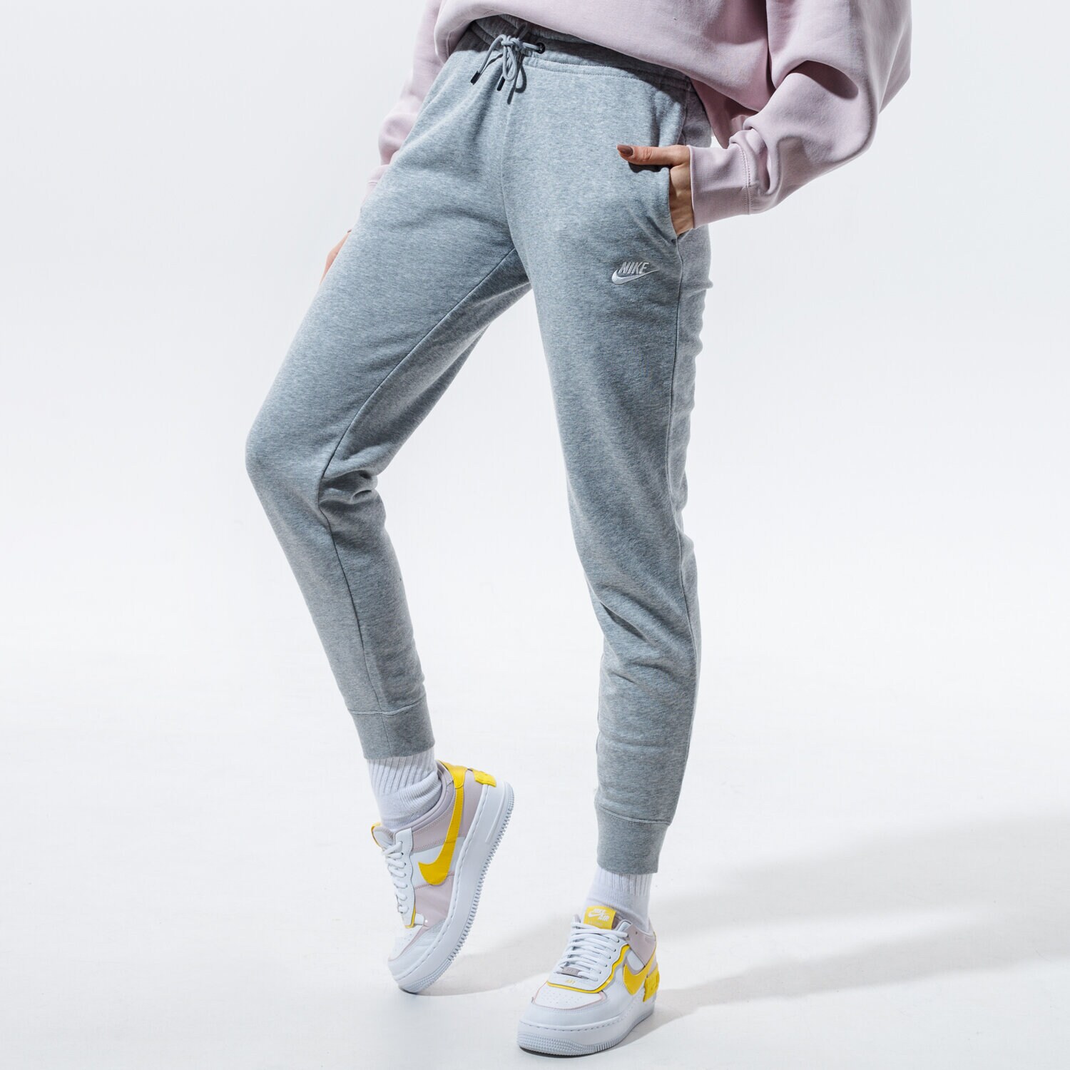 Ženske hlače NIKE ESSENTIAL JOGGERS  BV4095-063 siva