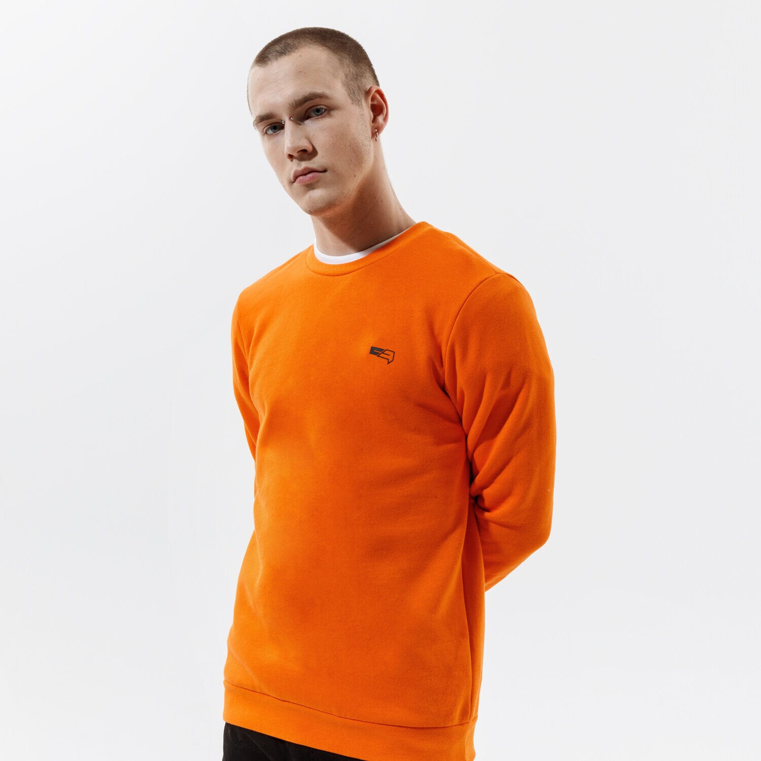 Muške dukserice CONFRONT VESTA SMALL LOGO CREWNECK ORA CF121BLM25004 narančasta