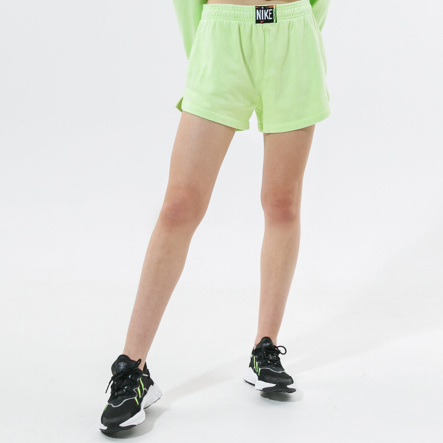 Ženske kratke hlače NIKE KRATKE HLAČE W NSW WASH SHORT HR CZ9856-358 žuta