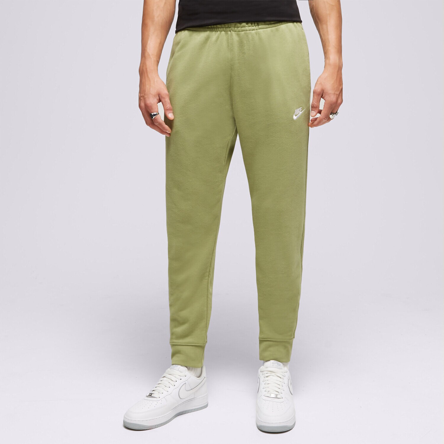 Muške hlače NIKE HLAČE NIKE SPORTSWEAR CLUB BV2679-334 zelena