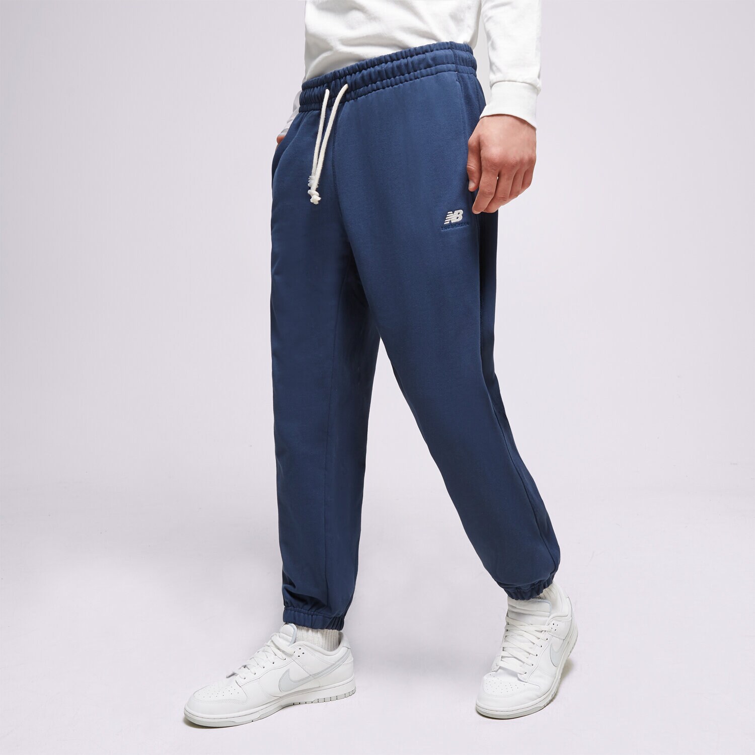 Muške hlače NEW BALANCE HLAČE ATHLETICS REMASTERED FRENCH MP31503NNY tamno plava