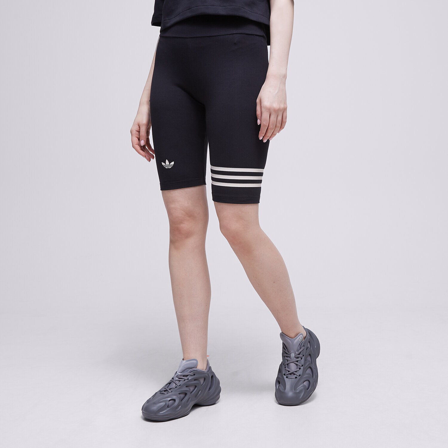 Ženske helanke ADIDAS KRATKE HLAČE BIKE TAJICE IB7325 crna