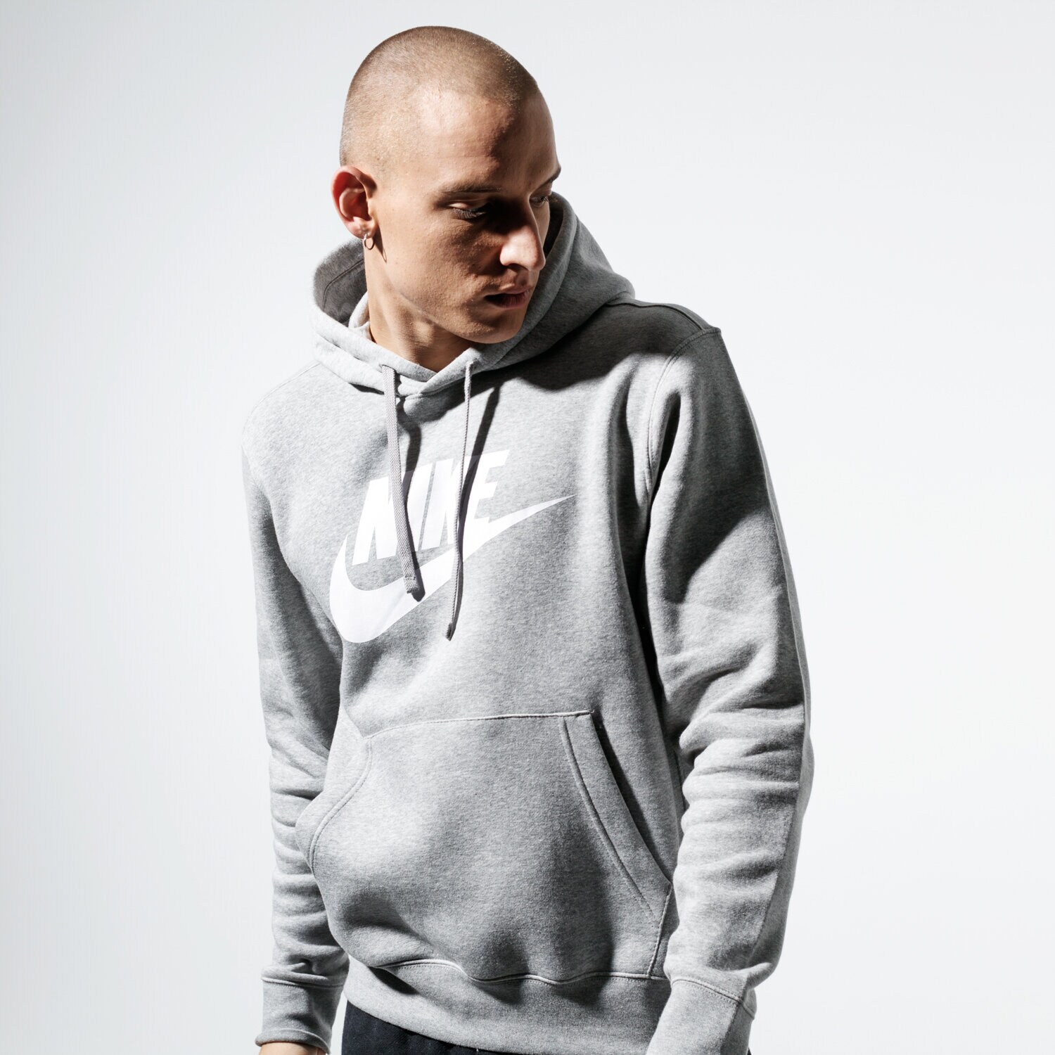 Muške dukserice NIKE VESTA S KAPULJAČOM SPORTSWEAR CLUB FLEECE BV2973-063 siva