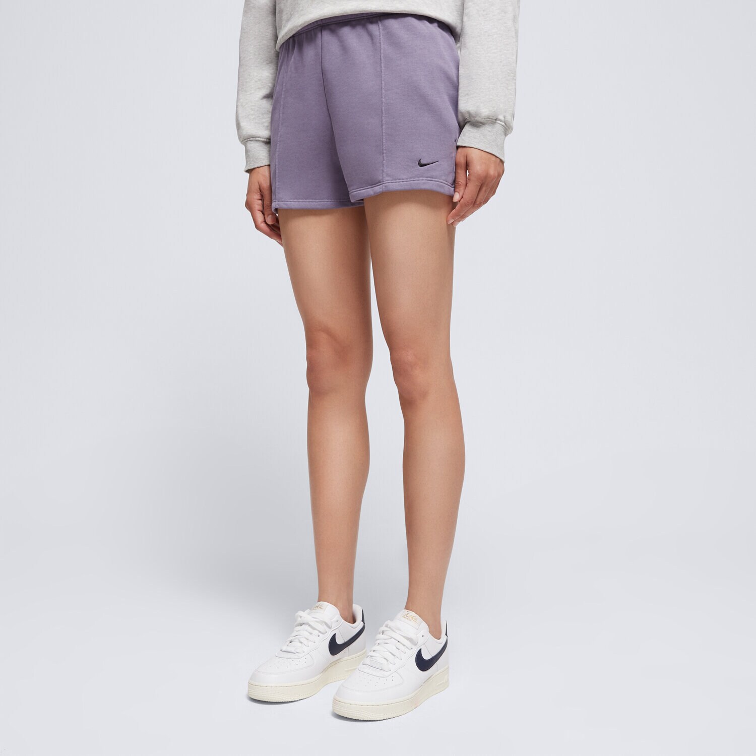 Ženske kratke hlače NIKE KRATKE HLAČE W NSW NK CHLL FT HR 2IN SHORT FN2455-509 ljubičasta