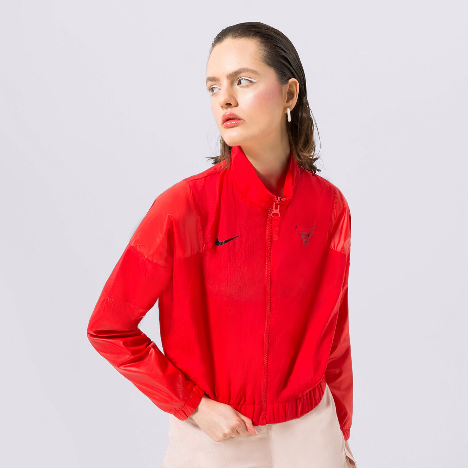 Ženske prijelazne jakne NIKE JAKNA CHI W NK LTWT JKT CTS GX NBA DR9239-657 crvena