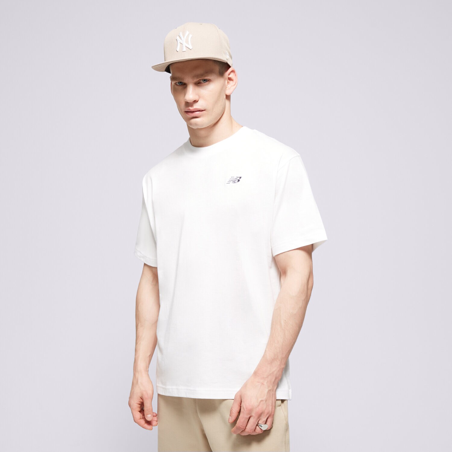 Muške majice NEW BALANCE T-SHIRT SMALL LOGO MT41509WT bijela