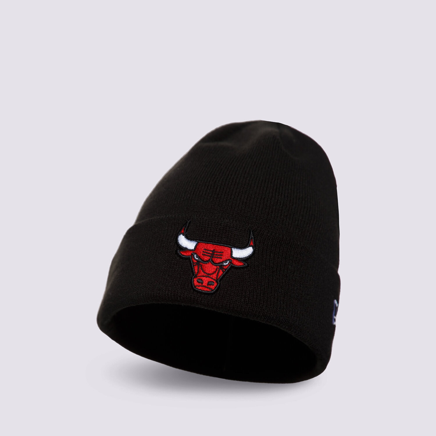 Ženske zimske kape NEW ERA KAPA ZIMSKA ESSENTIAL CUFF KNIT BULLS CHICAGO BULLS  12156075 crna