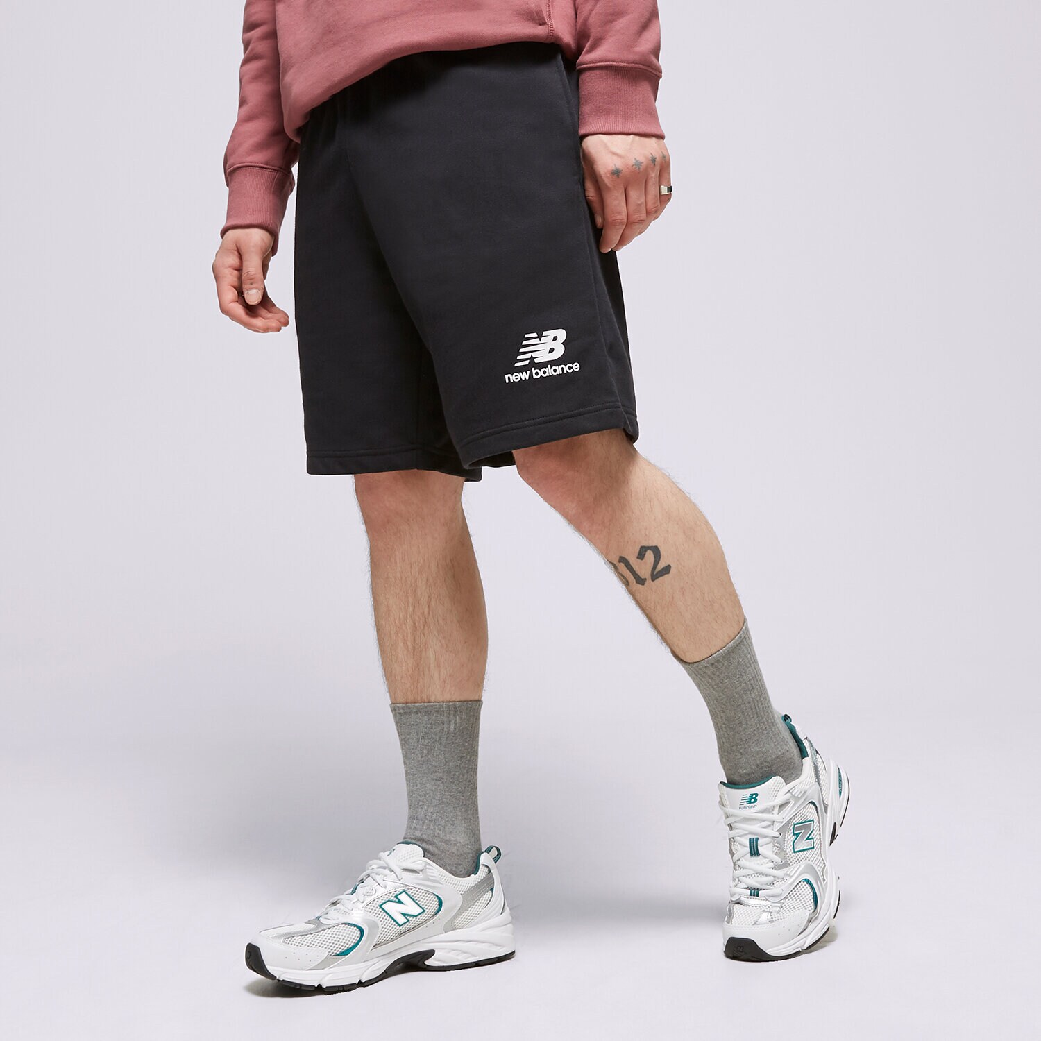Muške kratke hlače NEW BALANCE KRATKE HLAČE NB   ESSENTIALS STACKED SHORT MS31540BK crna
