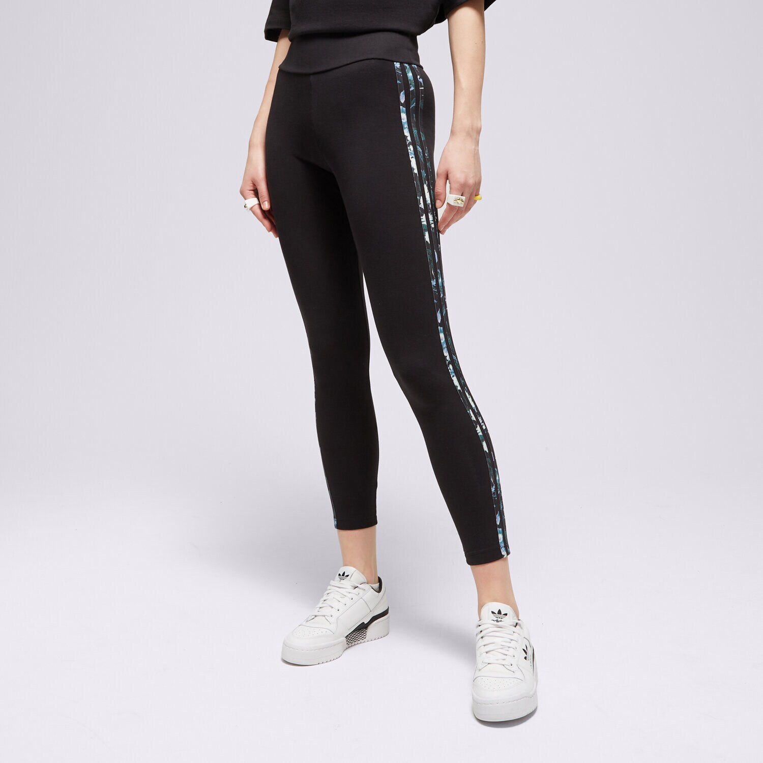 Ženske hlače ADIDAS HLAČE FLOWER TIGHT II3192 crna