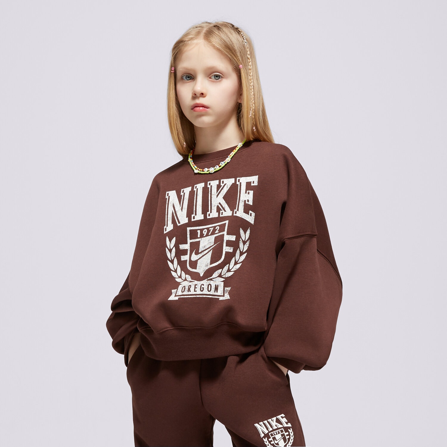 Dječje dukserice NIKE VESTA G NSW TREND FLC CREW PRNT GIRL FZ4722-227 smeđa