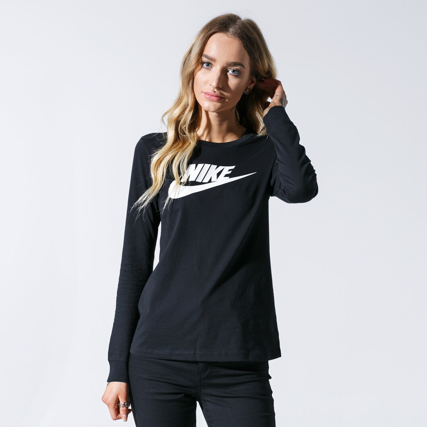 Ženske majice NIKE T-SHIRT LS SPORTSWEAR ICON FTRA BV6171-010 crna