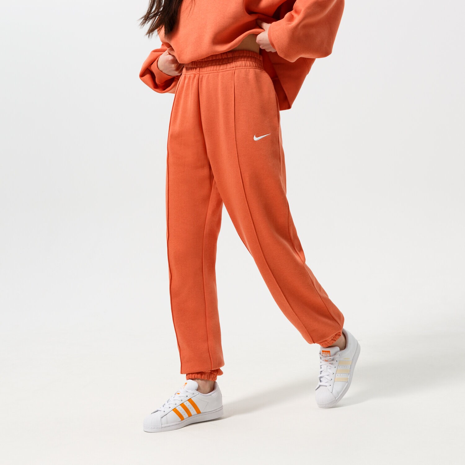 Ženske hlače NIKE HLAČE SPORTSWEAR ESSENTIAL BV4089-827 narančasta