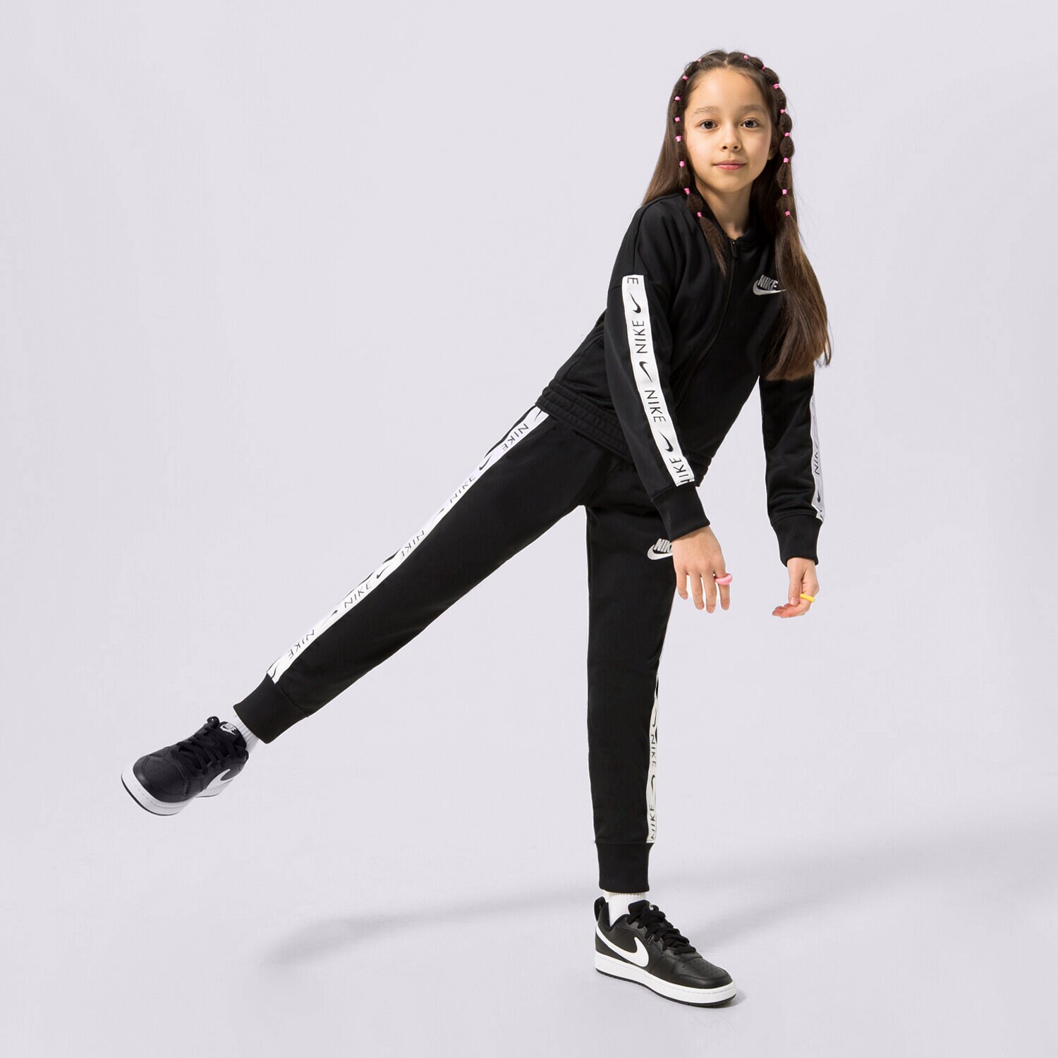 Dječje trenirke NIKE KOMPLET SPORTSWEAR CU8374-010 crna