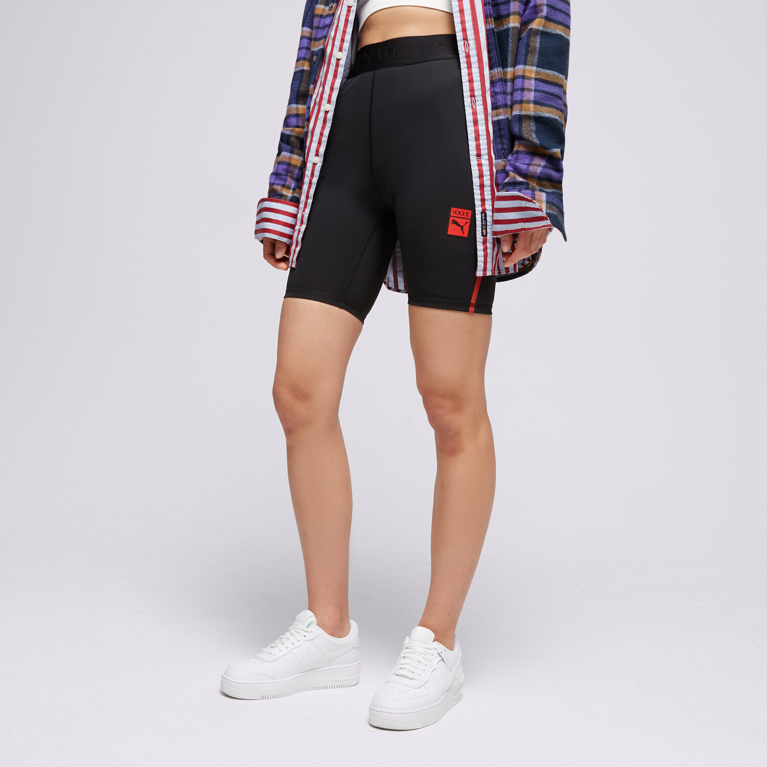Ženske helanke PUMA KRATKE HLAČE PUMA X VOGUE TIGHT SHORTS 535080-01 crna