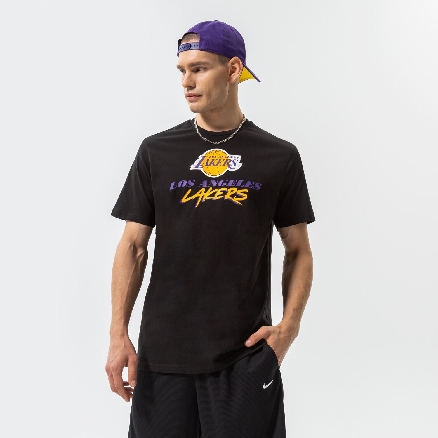 Muške majice NEW ERA T-SHIRT NBA SCRIPT LAKERS LOS ANGELES LAKERS BLKTRP 60284675 crna