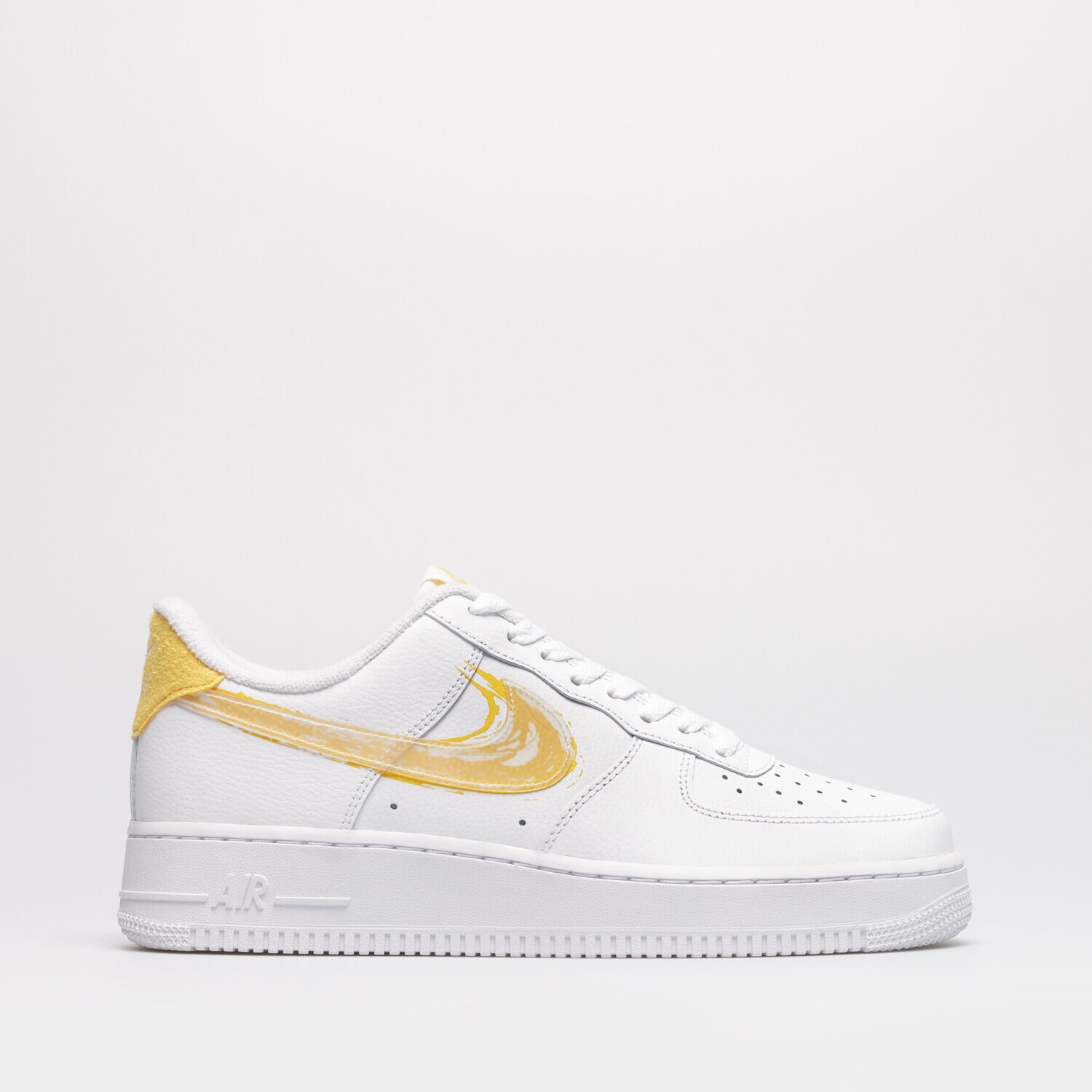 Muške tenisice NIKE AIR FORCE 1 '07 DX2646-100 bijela