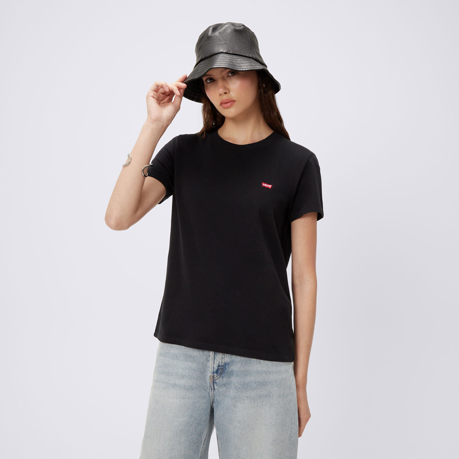 Ženske majice LEVI'S T-SHIRT PERFECT TEE 39185-0008 crna