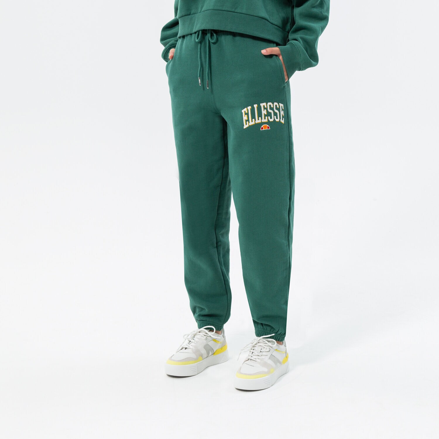 Ženske hlače ELLESSE HLAČE CAMMINA JOG PANT DGREEN SGP15914502 zelena