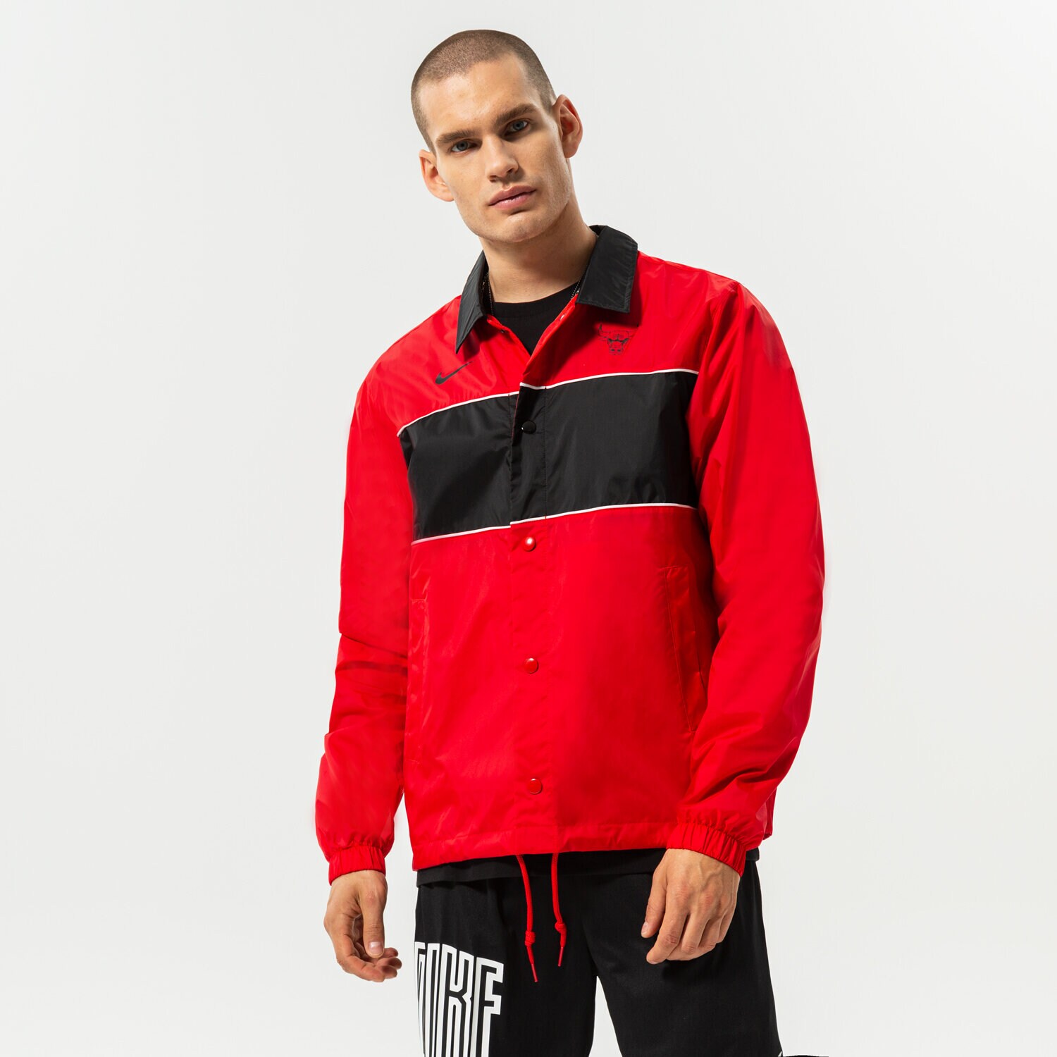Muške prijelazne jakne NIKE JAKNA CHI M NK JKT LTWT CTS NBA DN8793-657 bordo