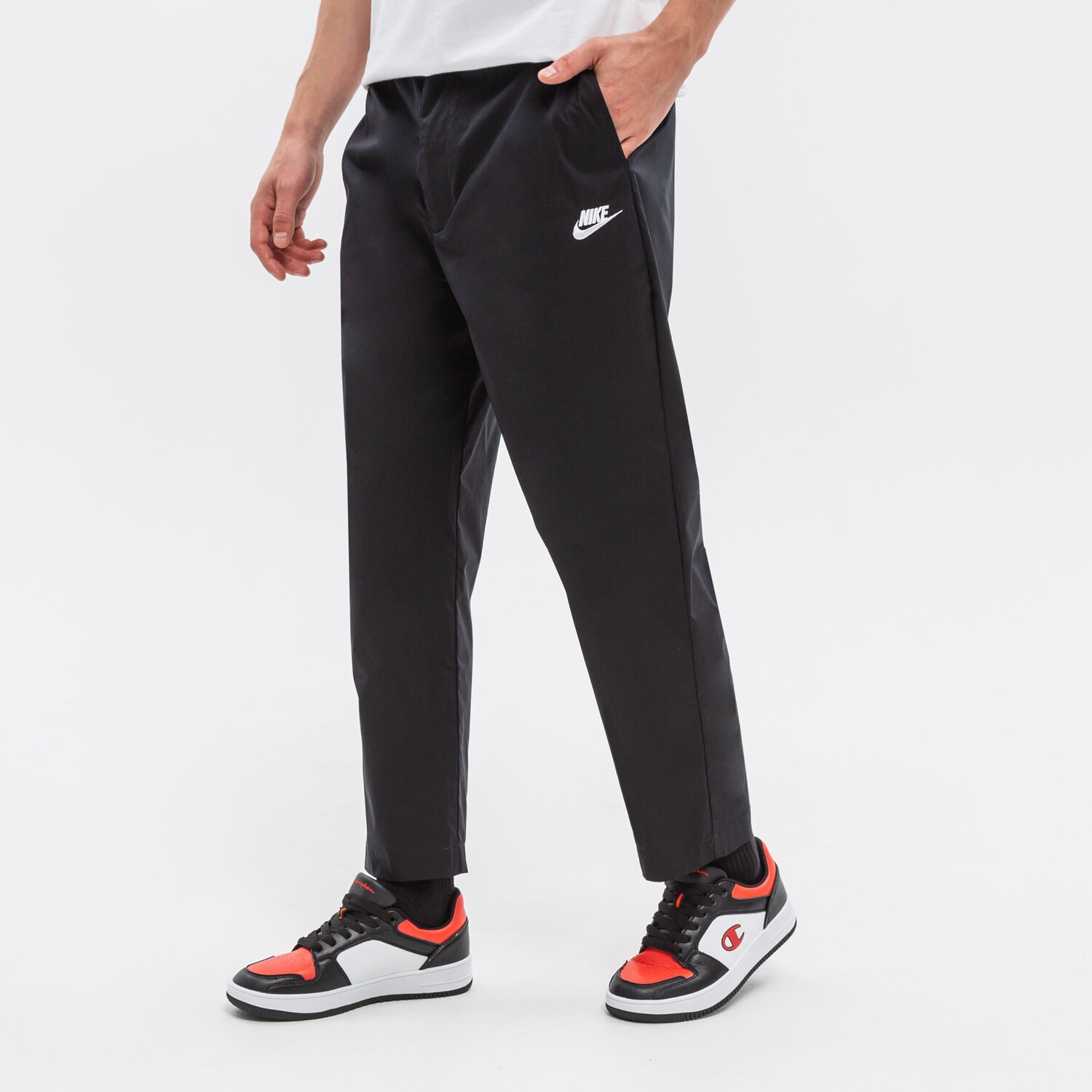 Muške hlače NIKE HLAČE M NSW SPE WVN UL SNEAKER PANT DM6823-010 crna