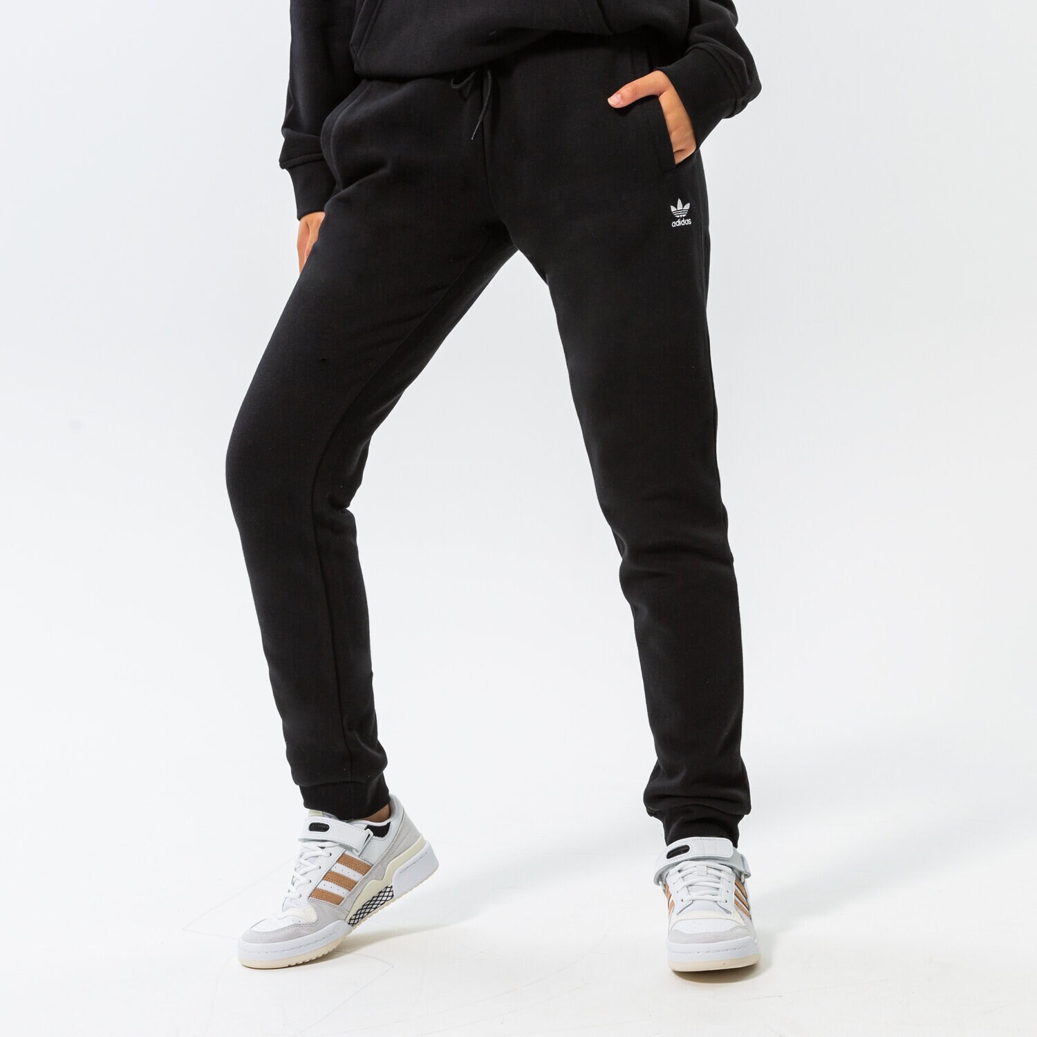 Ženske hlače ADIDAS HLAČE TRACK PANT HM1837 crna