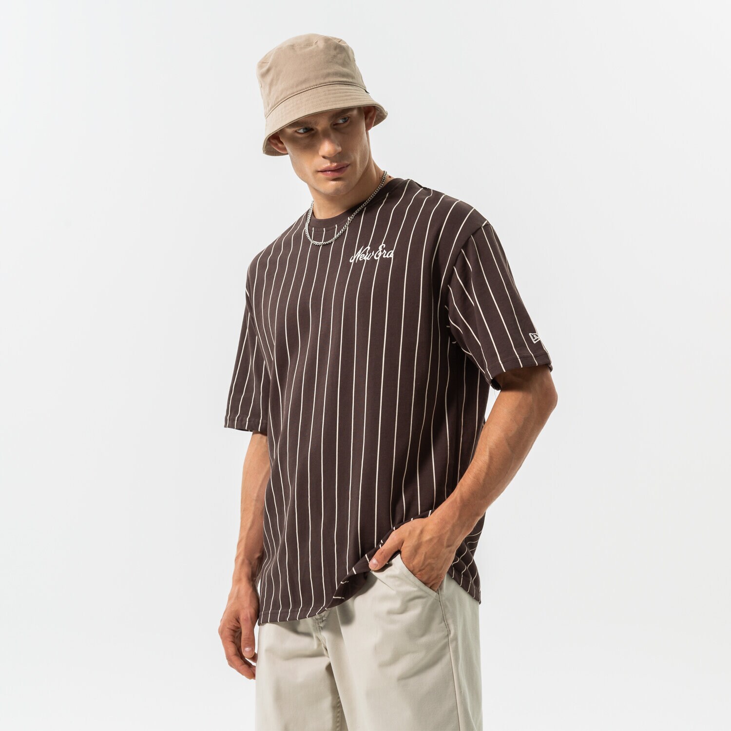 Muške majice NEW ERA T-SHIRT OS PINSTRIPE BRWN NEW ERA BRSOFW 60284644 smeđa