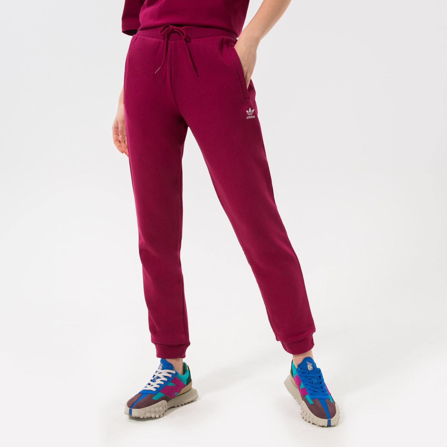 Ženske hlače ADIDAS HLAČE TRACK PANT HM1838 bordo