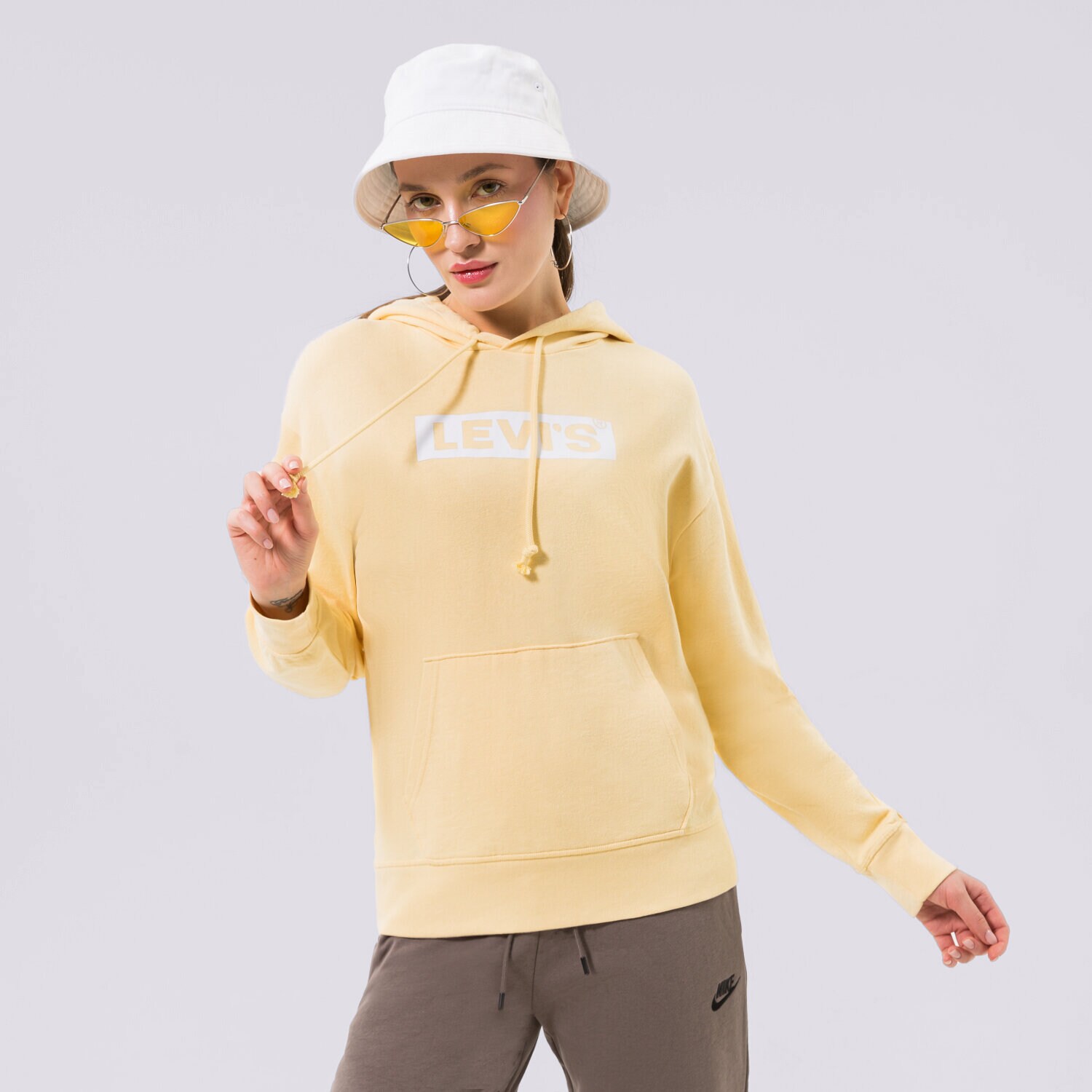 Ženske dukserice LEVI'S VESTA S KAPULJAČOM GRAPHIC STANDARD HOODIE 18487-0180 bež