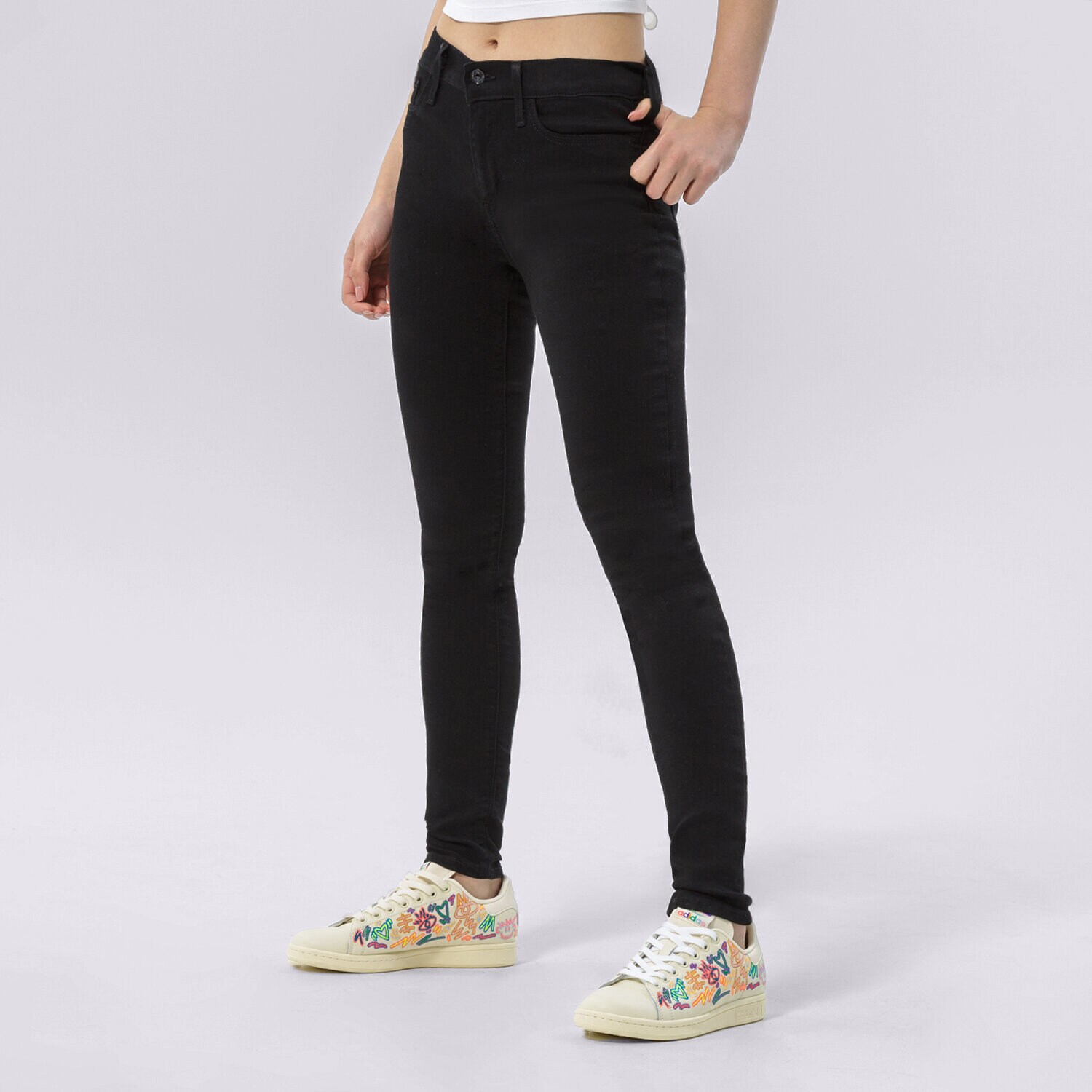 Ženske hlače LEVI'S HLAČE 710 SUPER SKINNY 17778-0034 crna