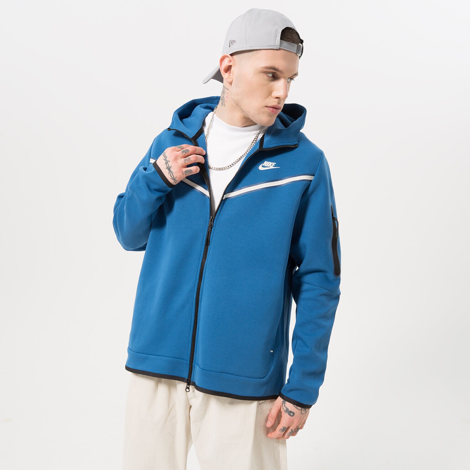 Muške dukserice NIKE VESTA RASKOPČANA S KAPULJAČOM CU4489-407 plava