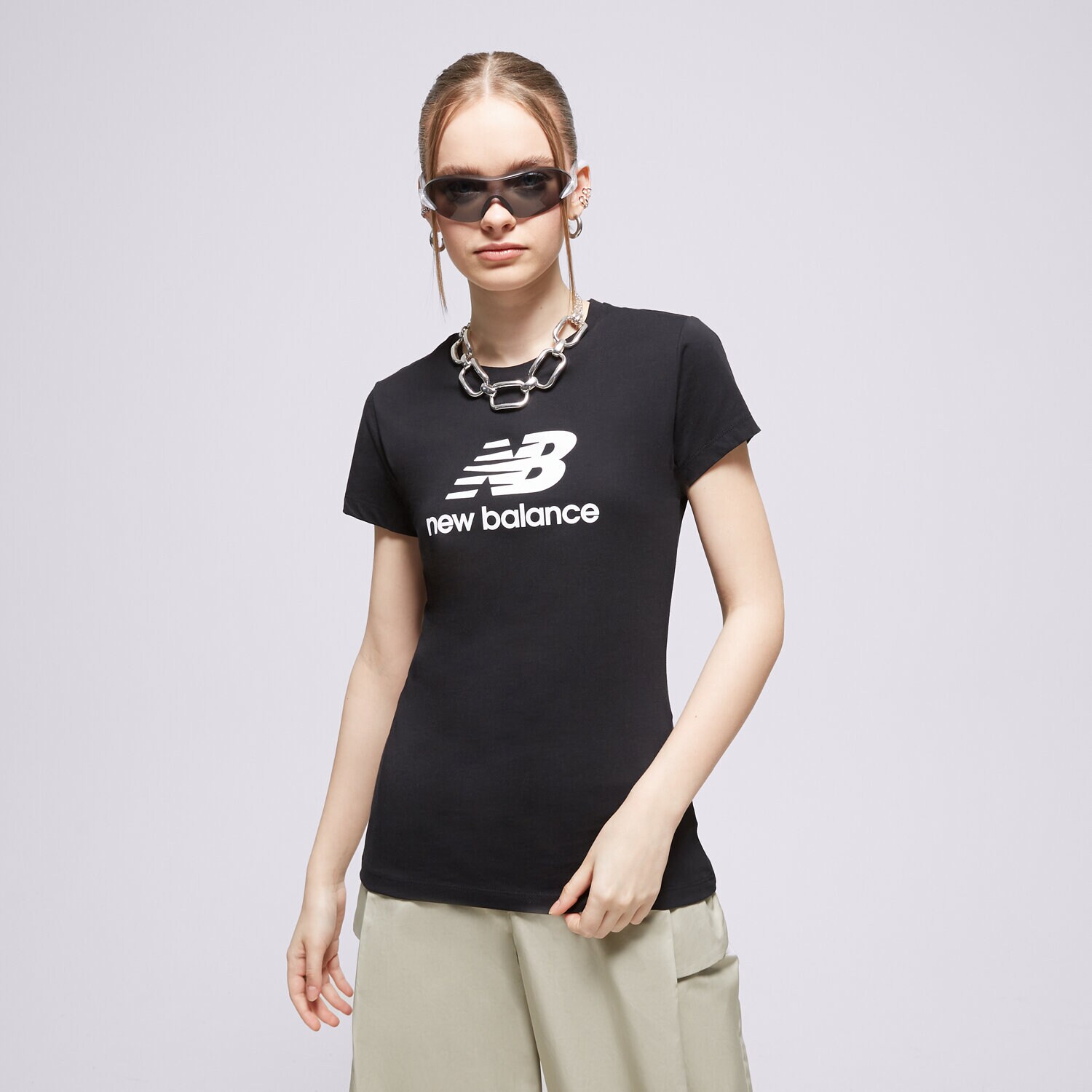 Ženske majice NEW BALANCE T-SHIRT NB ESSENTIALS STACKET LOGO TEE WT31546BK crna