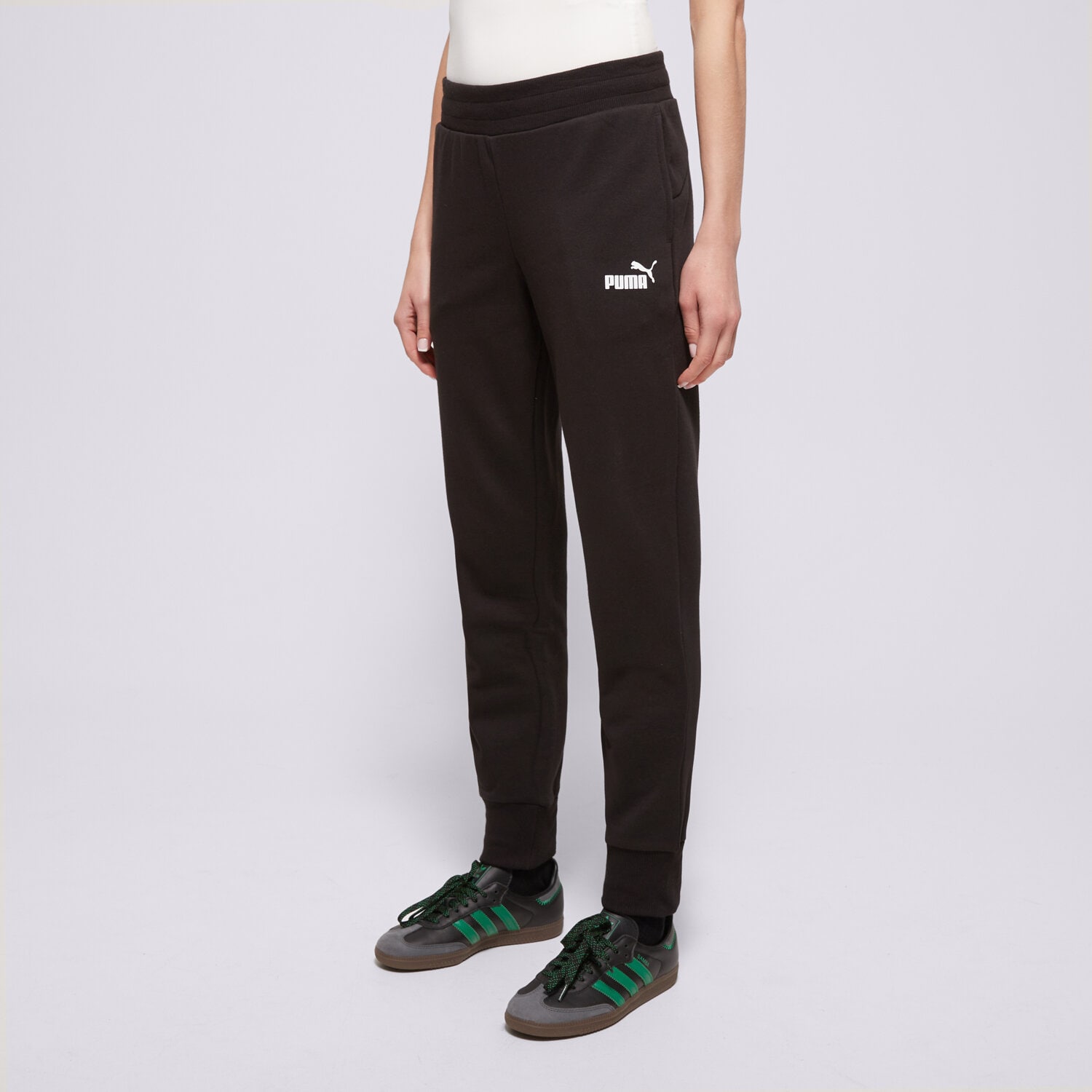 Ženske hlače PUMA HLAČE ESS SWEATPANTS TR CL 586842 01 crna