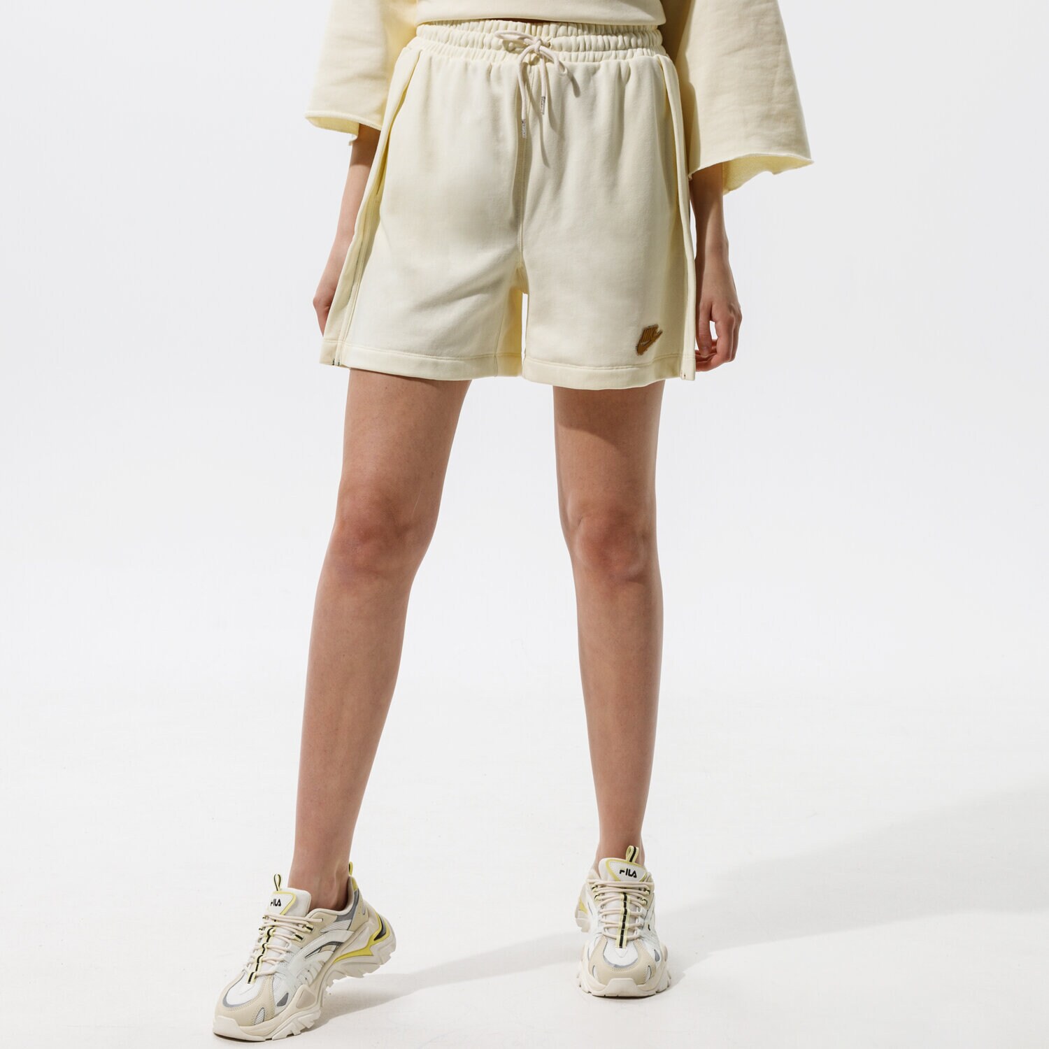 Ženske kratke hlače NIKE KRATKE HLAČE W NSW SHORT EARTH DAY FT CZ9249-113 bež