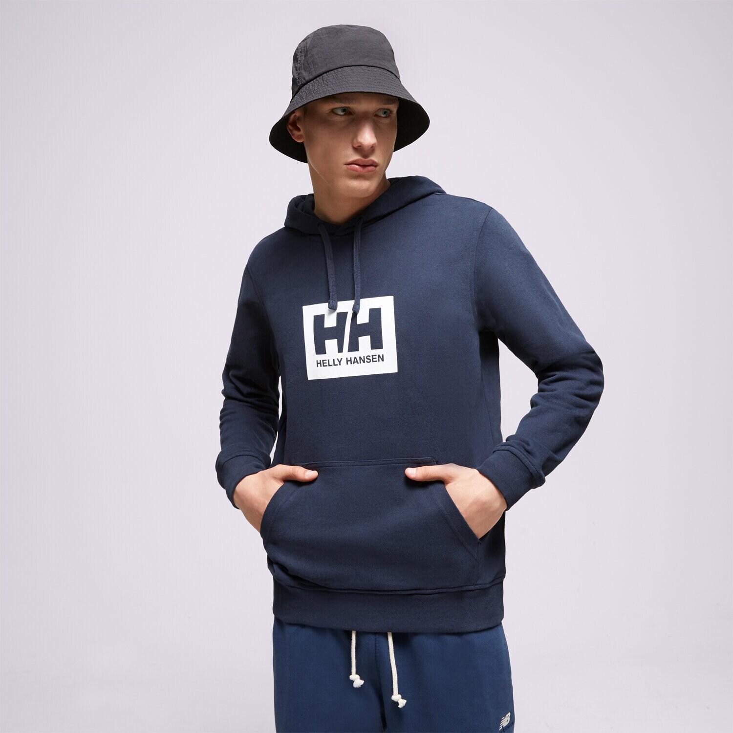 Muške dukserice HELLY HANSEN VESTA S KAPULJAČOM HH BOX HOODIE 53289598 crna