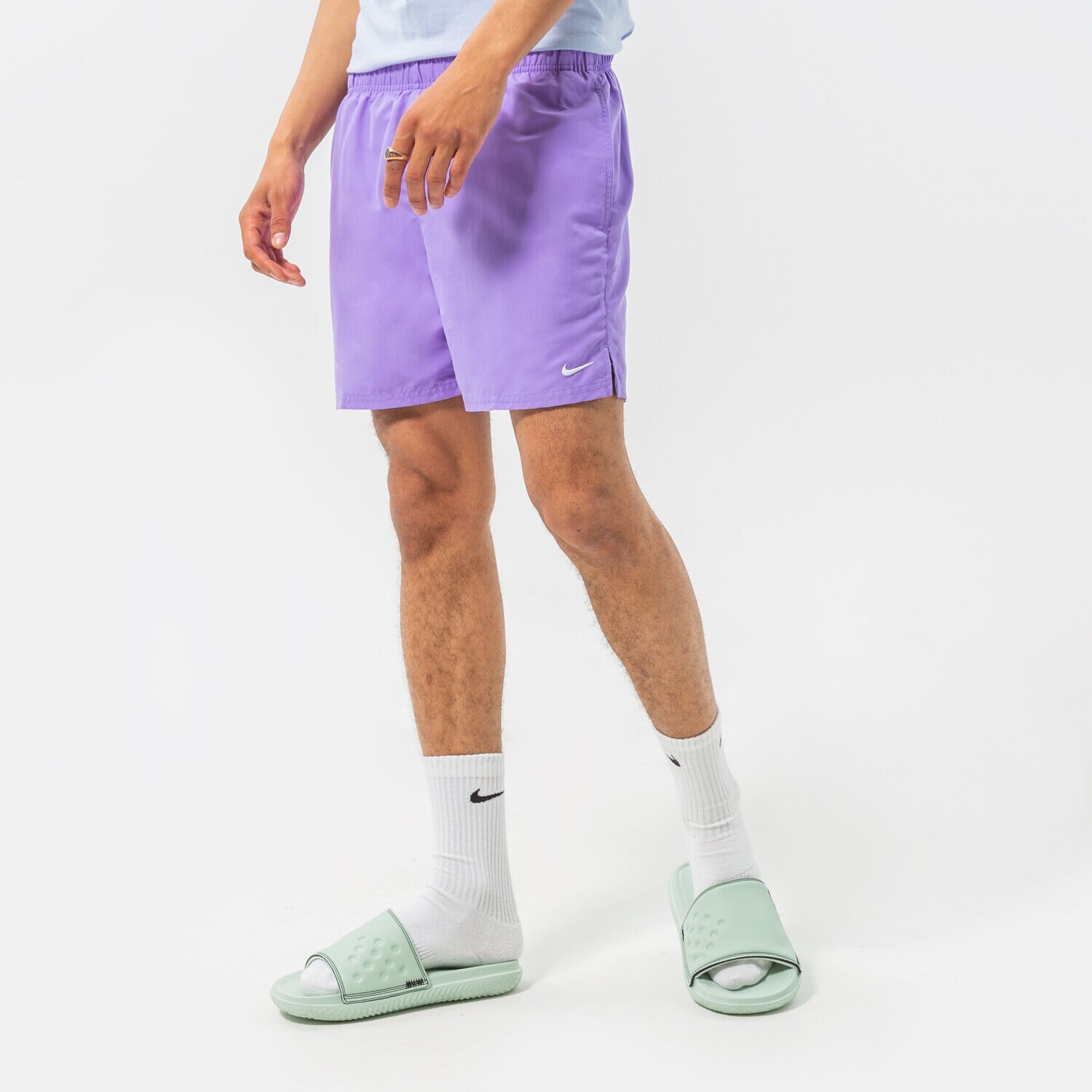 Muške kratke hlače NIKESWIM KRATKE HLAČE ESSENTIAL 5" NESSA560531 ljubičasta