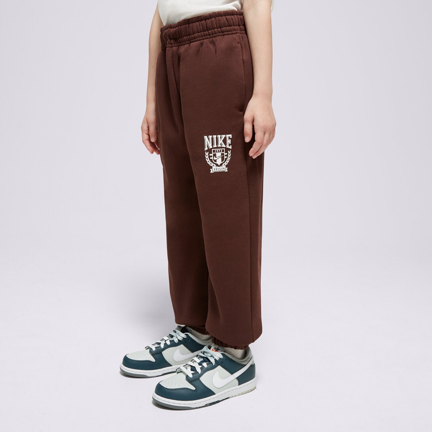 Dječje hlače NIKE HLAČE G NSW TREND FLC CF PANT GIRL FZ4720-227 smeđa