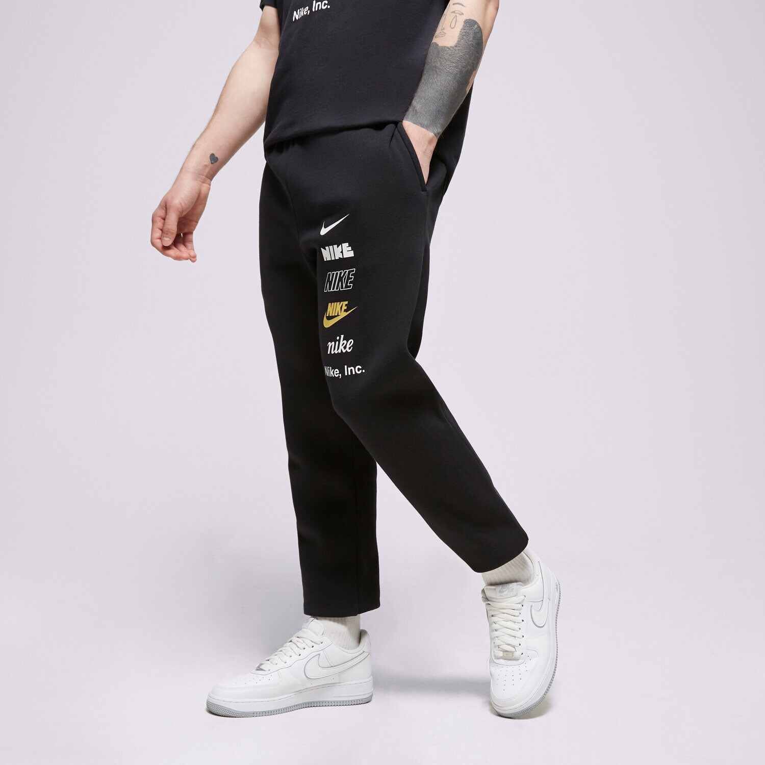 Muške hlače NIKE HLAČE M NK CLUB+ BB CF PANT MLOGO DX0795-010 crna