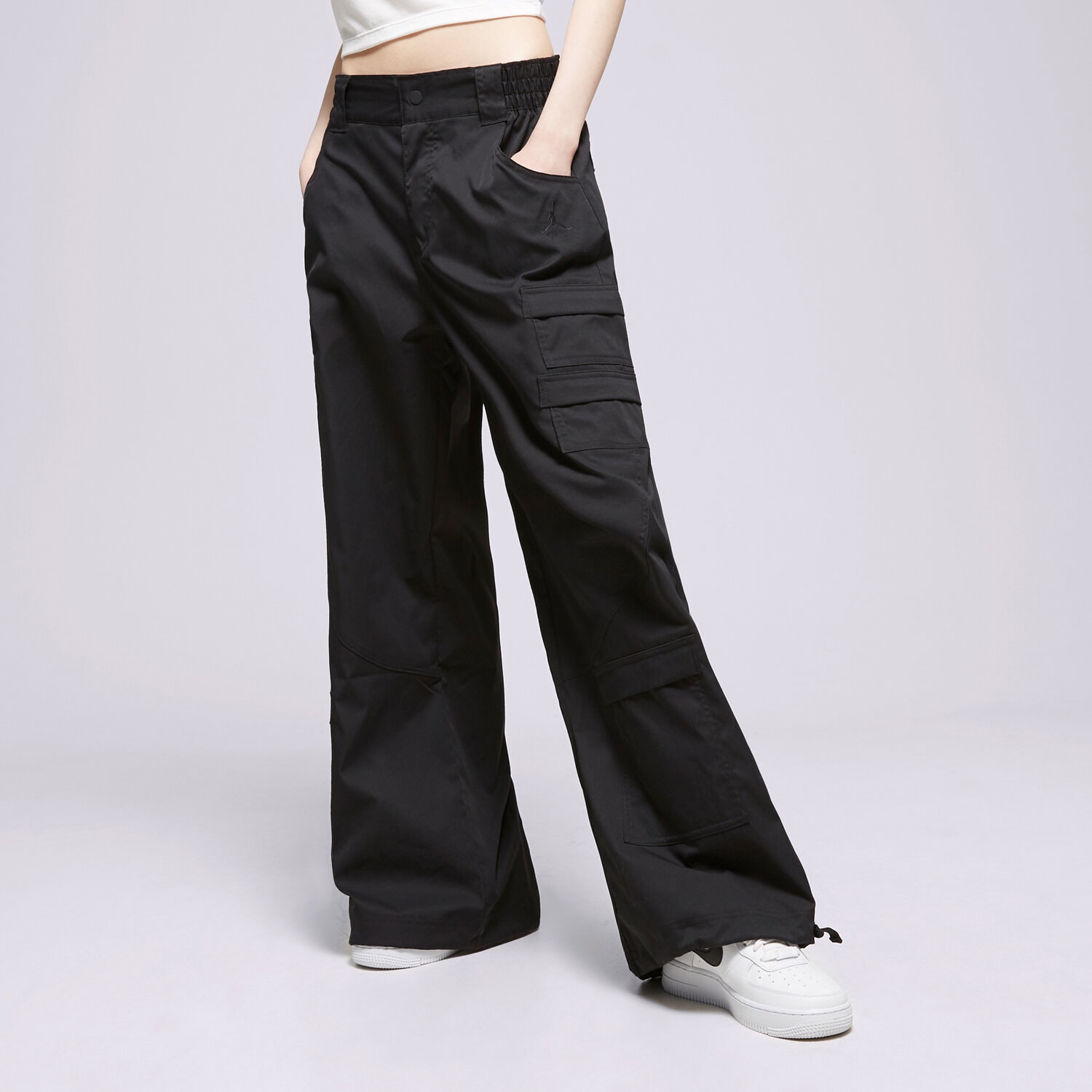 Ženske hlače JORDAN HLAČE W J CHICAGO PANT DZ3349-010 crna