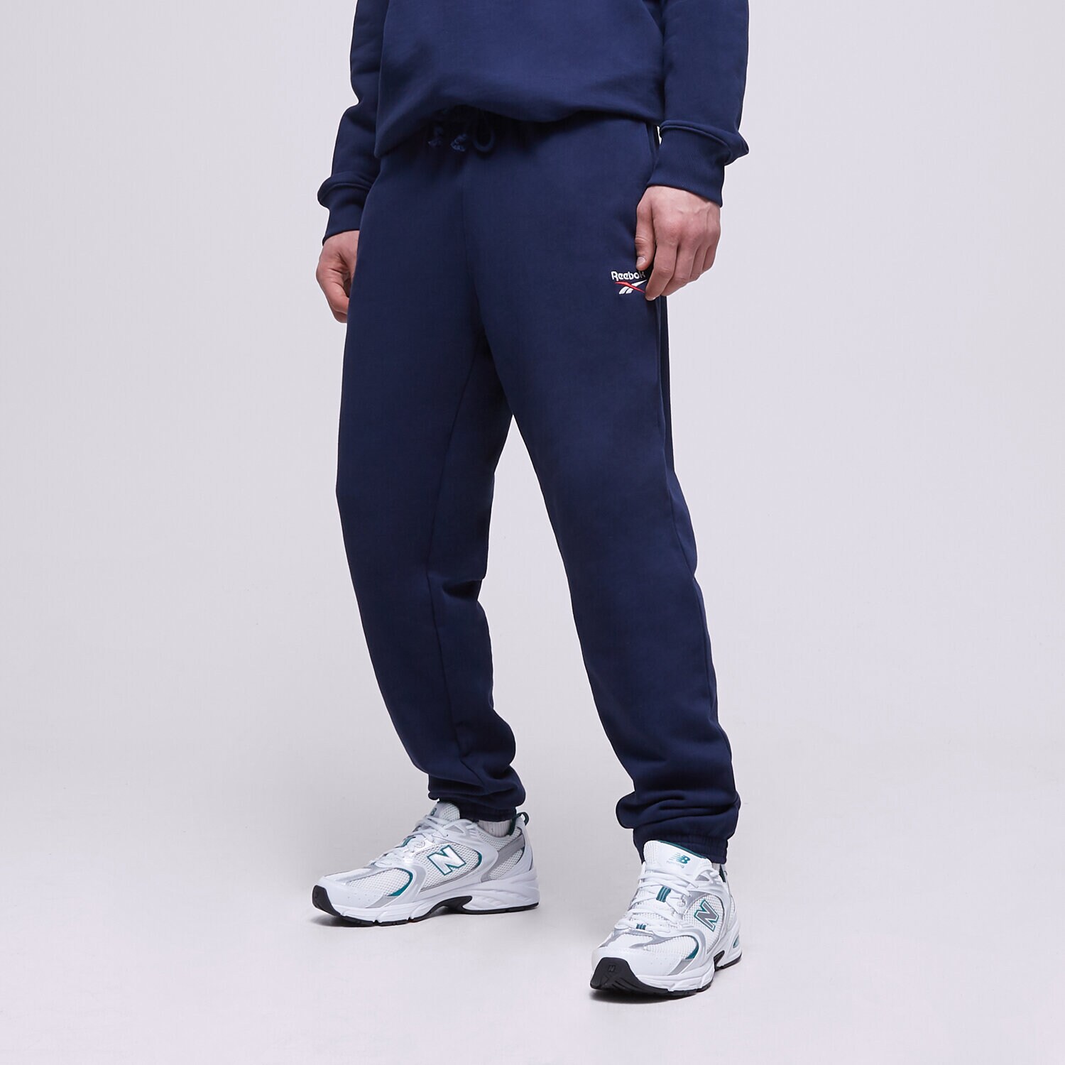 Muške hlače REEBOK HLAČE CL SV PANT HS9143 tamno plava