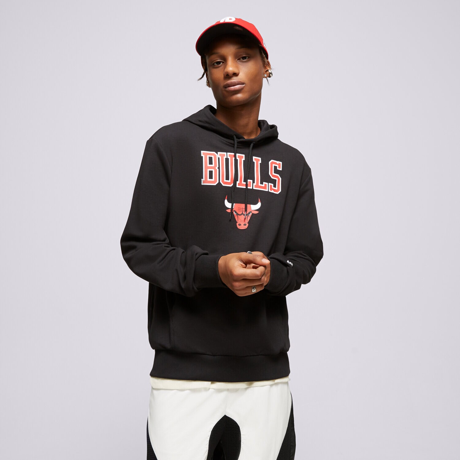 Muške dukserice NEW ERA VESTA S KAPULJAČOM NBA TEAM LOGO BULLS CHICAGO BULLS 60357036 crna