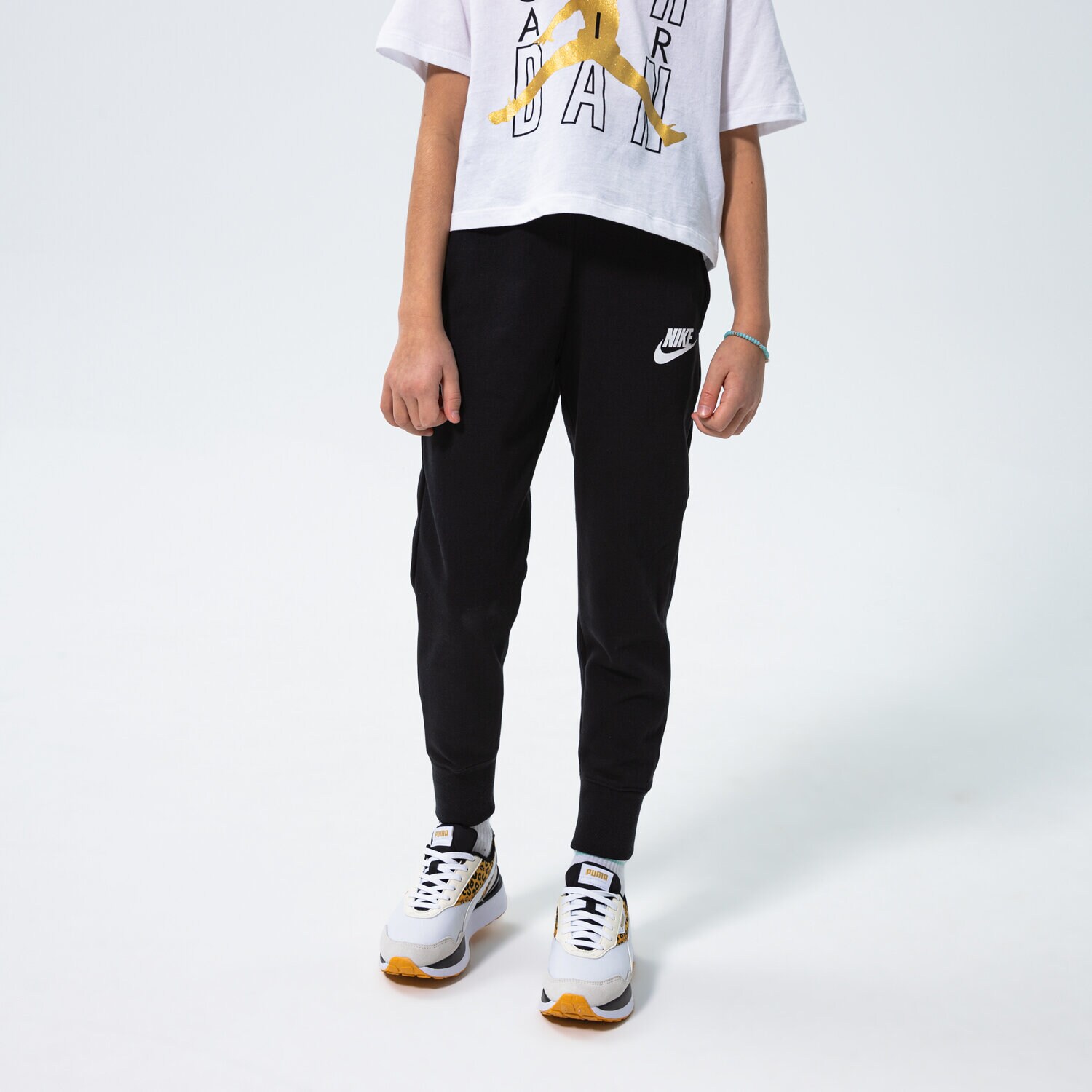 Dječje hlače NIKE HLAČE GIRLS' CLUB FRENCH TERRY JOGGERS GIRL DC7211-010 crna