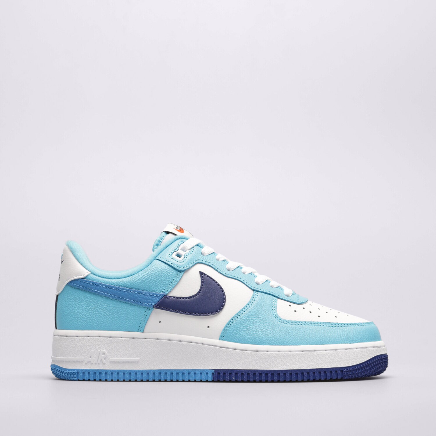 Muške tenisice NIKE AIR FORCE 1 '07 LV8 DZ2522-100 plava