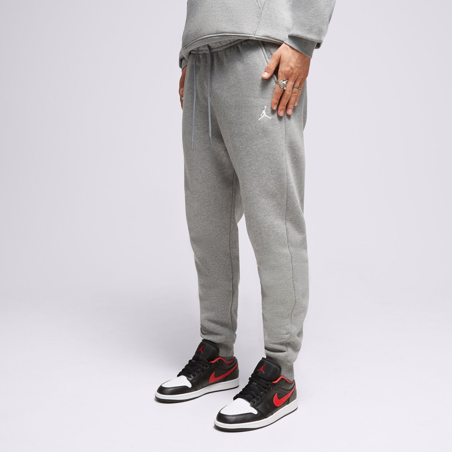 Muške hlače JORDAN HLAČE M J ESS FLC PANT FJ7779-091 siva