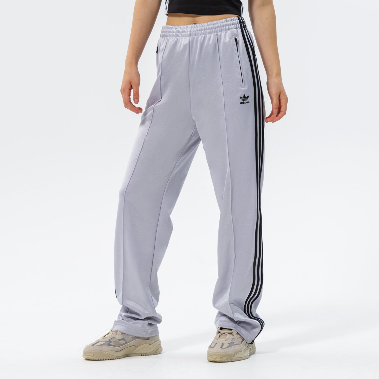 Ženske hlače ADIDAS HLAČE PANTS HF7529 srebrna