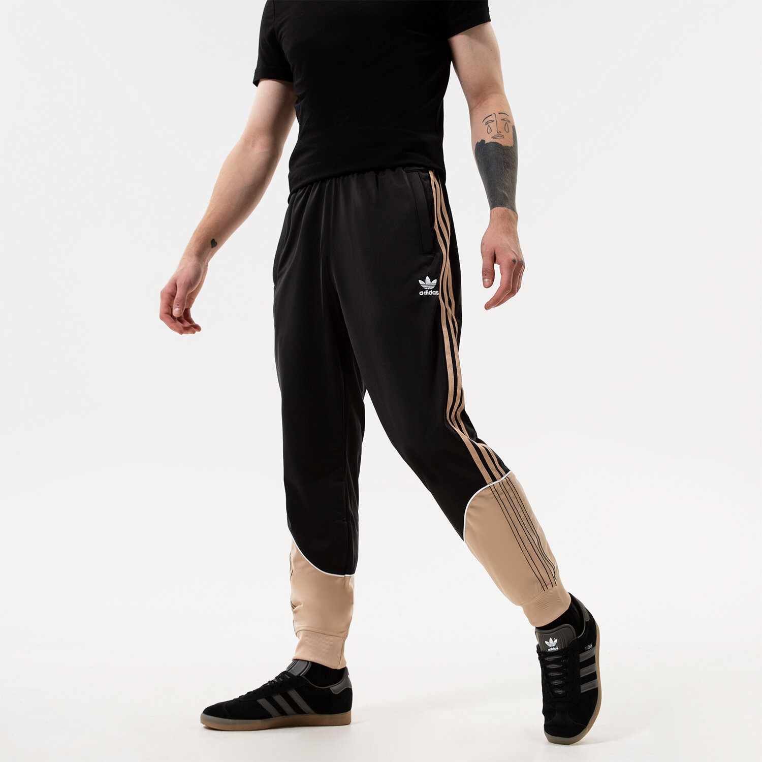 Muške hlače ADIDAS HLAČE TRICOT SST TP HI3004 crna