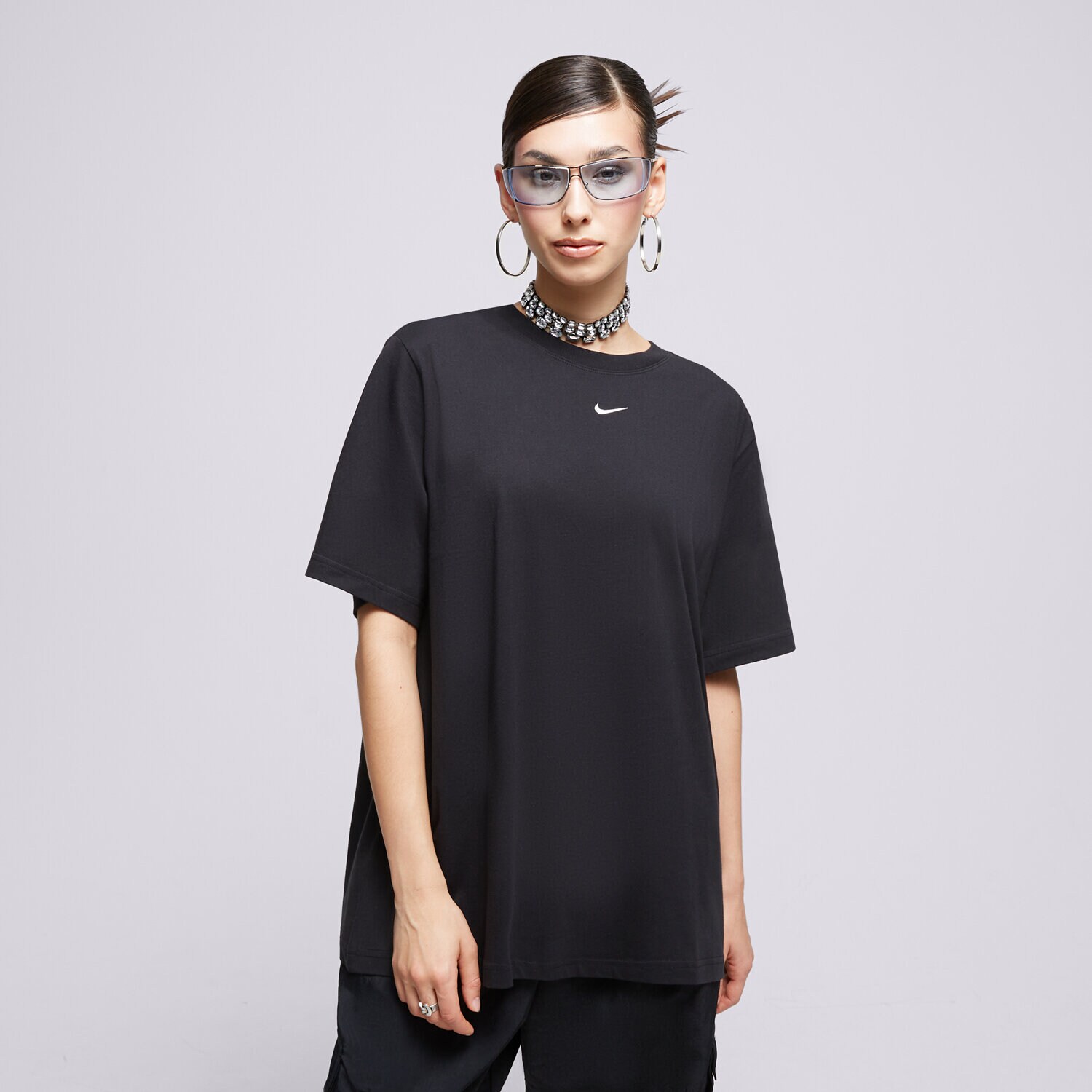 Ženske majice NIKE T SHIRT W NSW ESSNTL LBR FD4149-010 crna