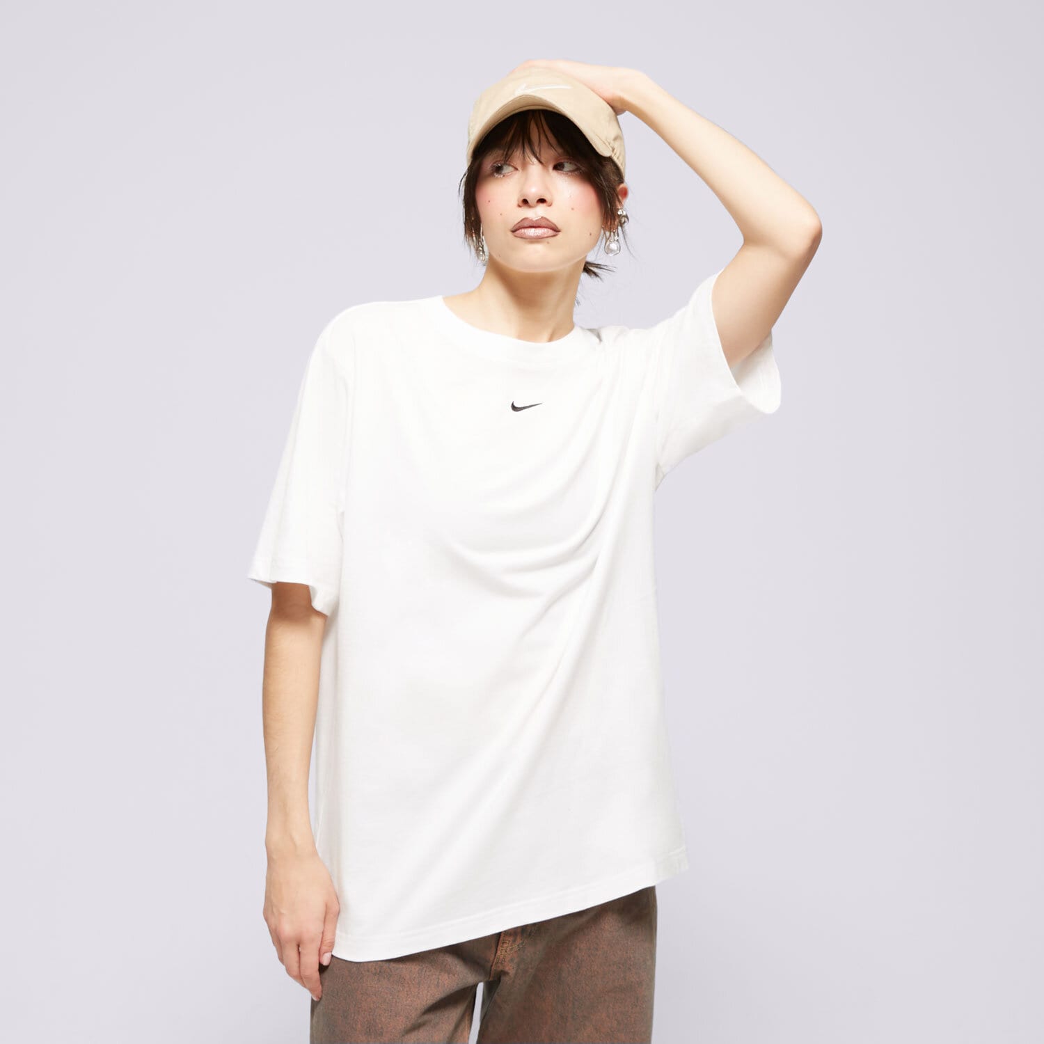 Ženske majice NIKE T-SHIRT W NSW TEE ESSNTL LBR FD4149-100 bijela