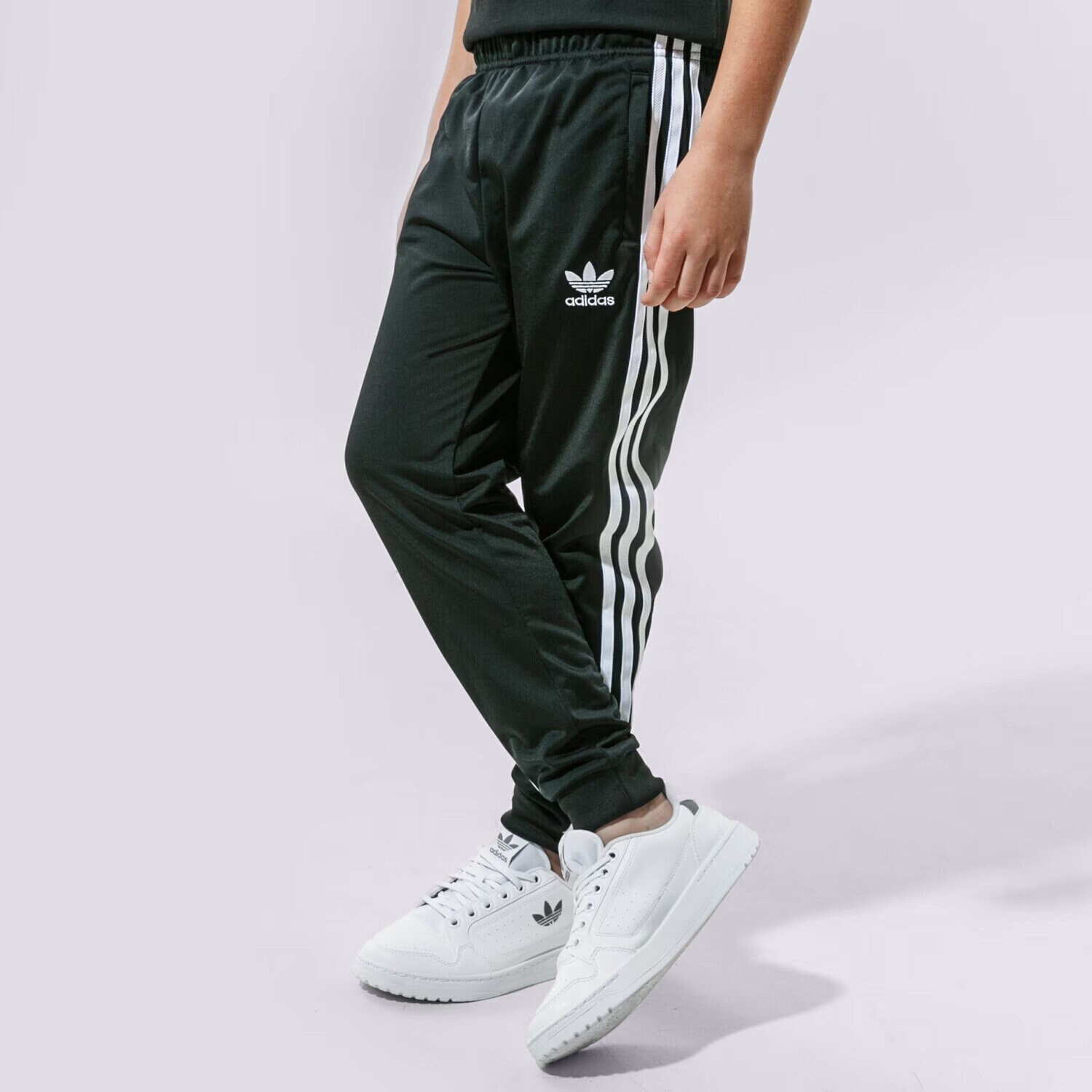 Dječje hlače ADIDAS HLAČE SST TRACK PANTS B GN8453 crna