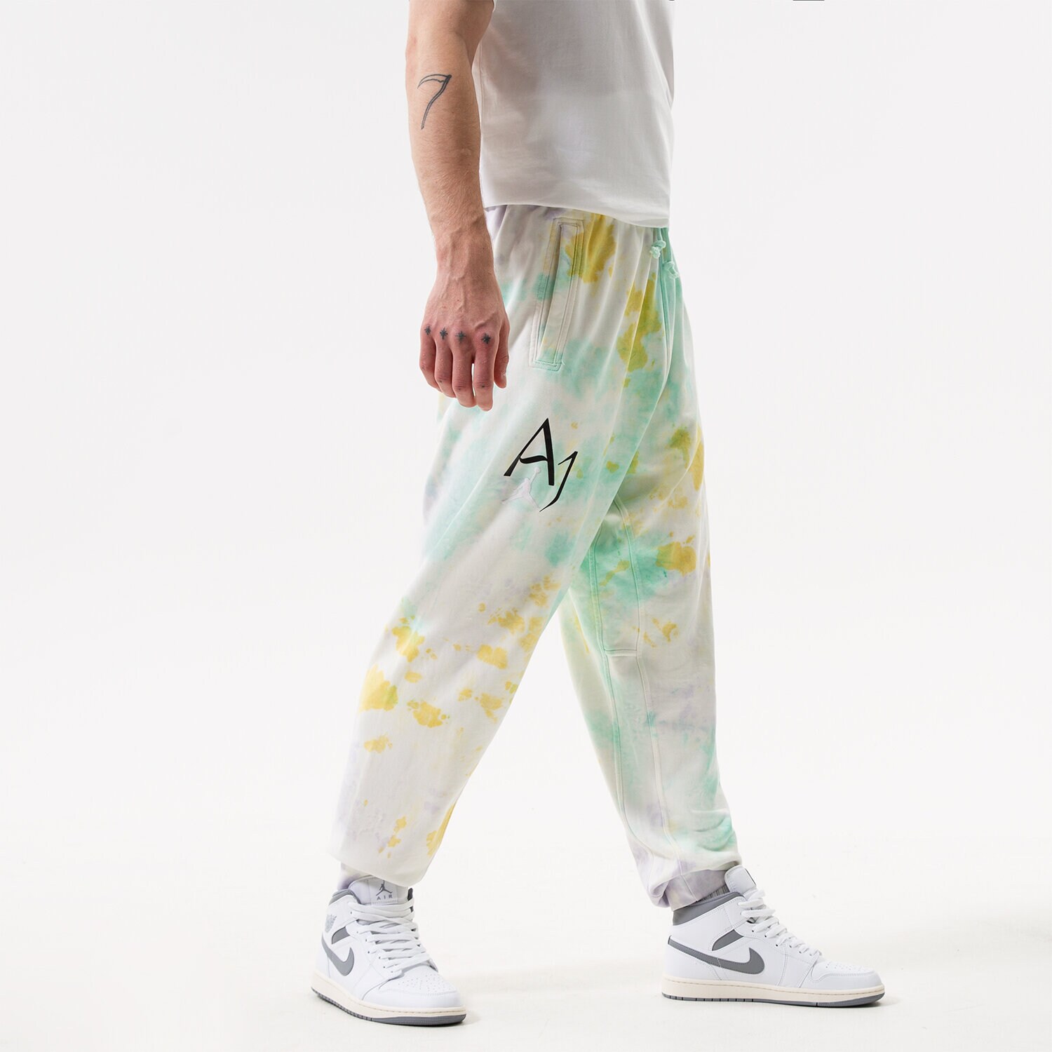 Muške hlače JORDAN  HLAČE SPORT DNA FLEECE PANT DM1408-530 šarena