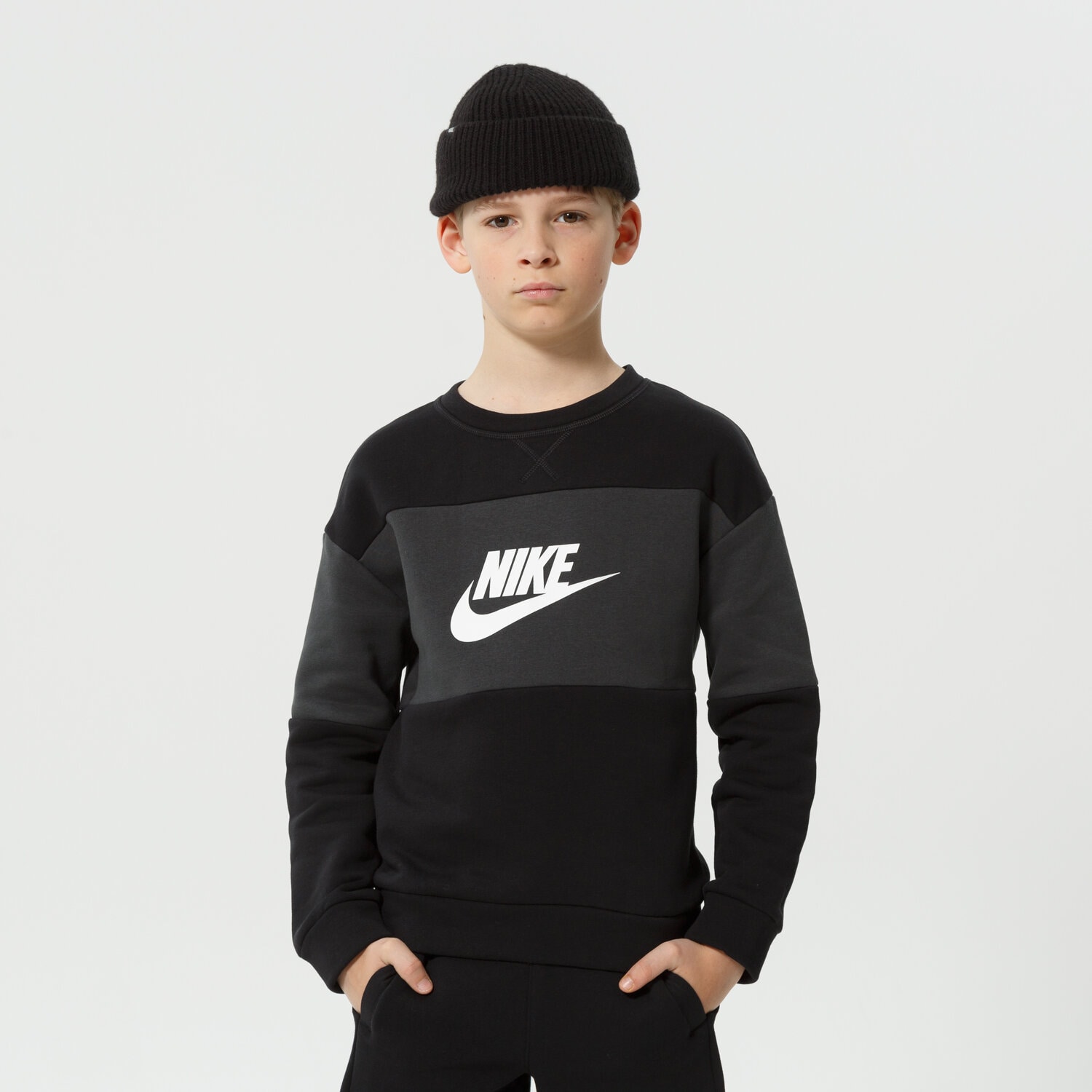 Dječje trenirke NIKE KOMPLET K NSW FT CREW/SHORT TS BOY DO6789-010 crna